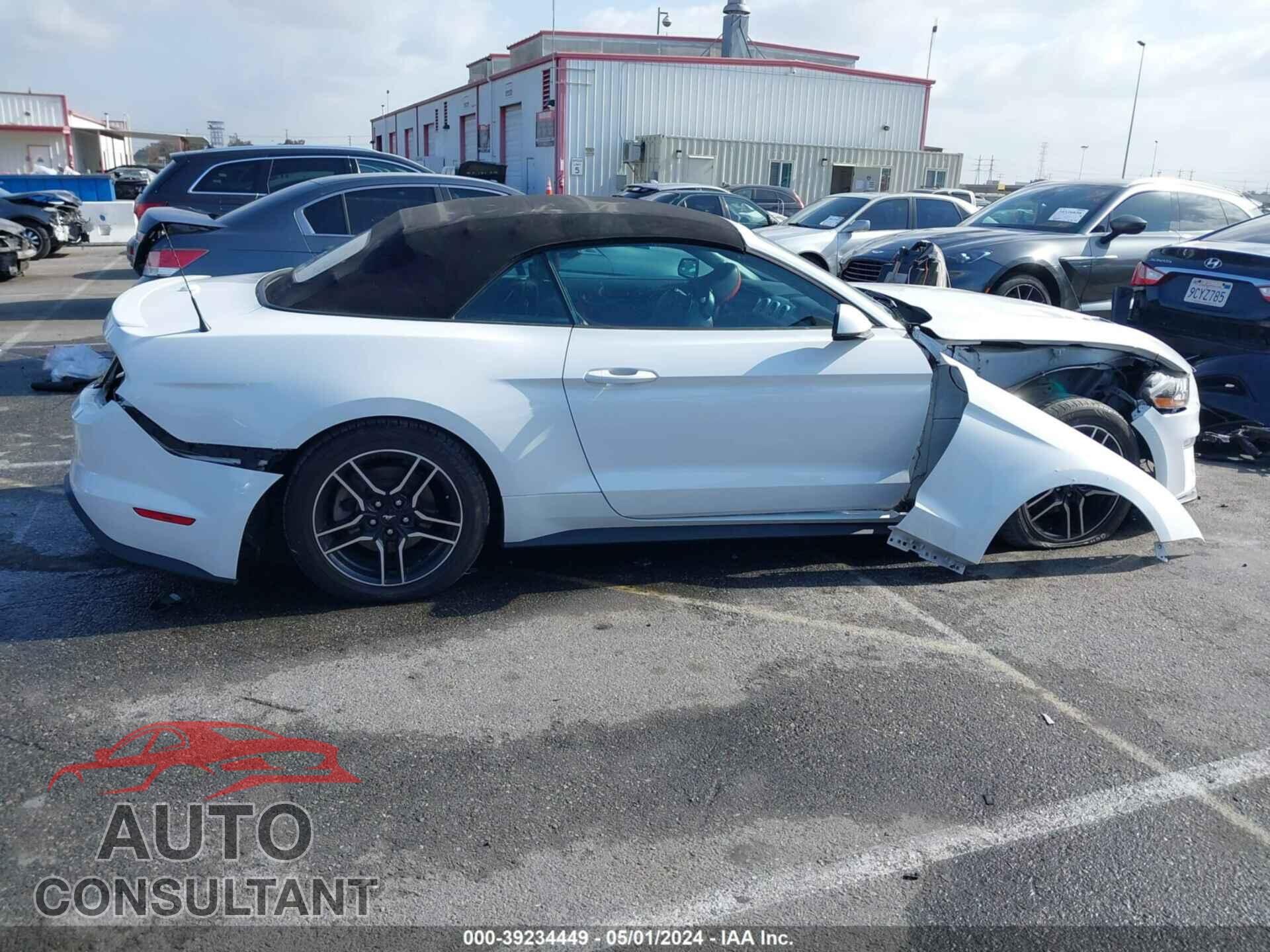 FORD MUSTANG 2018 - 1FATP8UH8J5139231