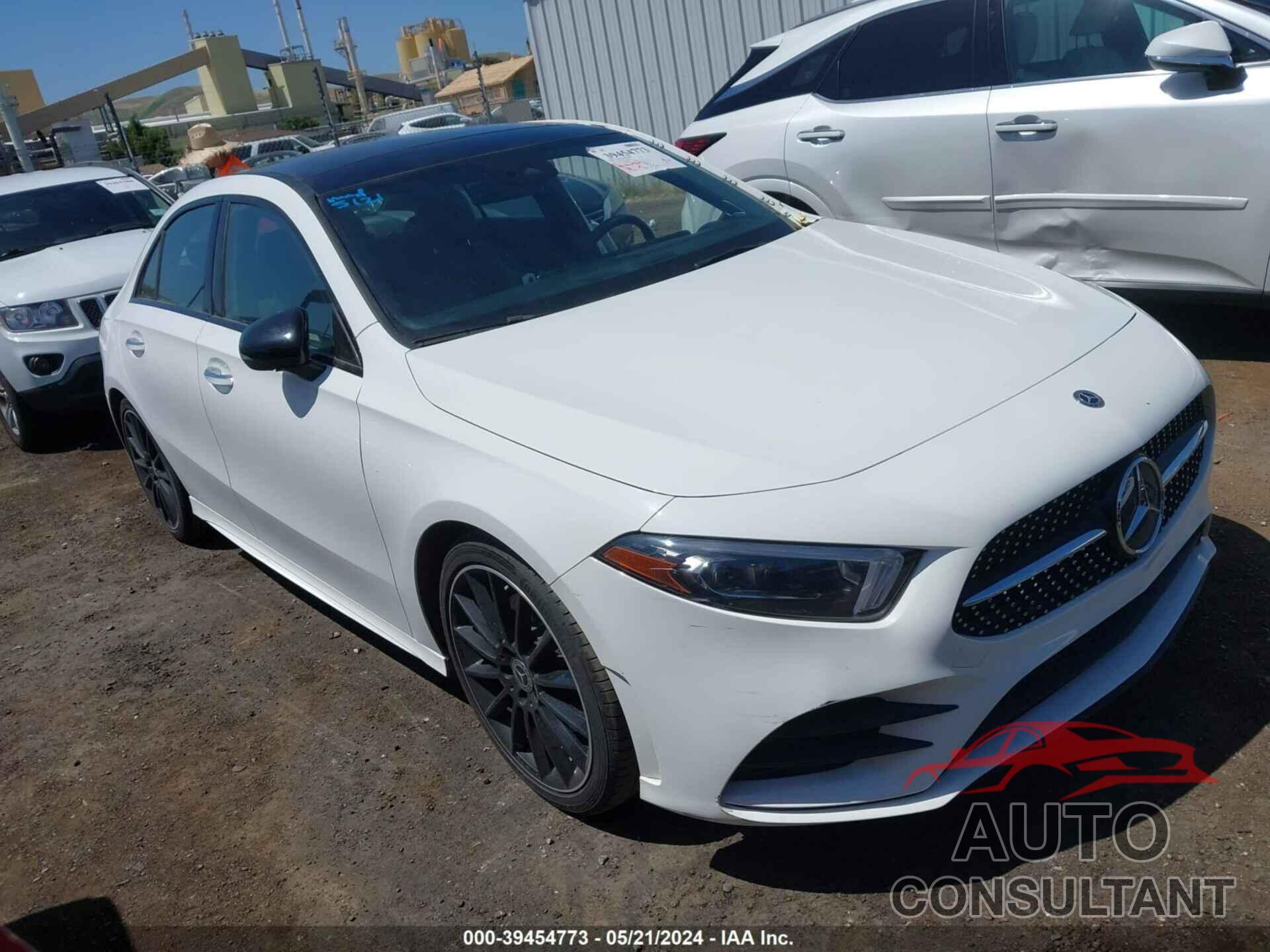 MERCEDES-BENZ A 220 2019 - WDD3G4FBXKW020755