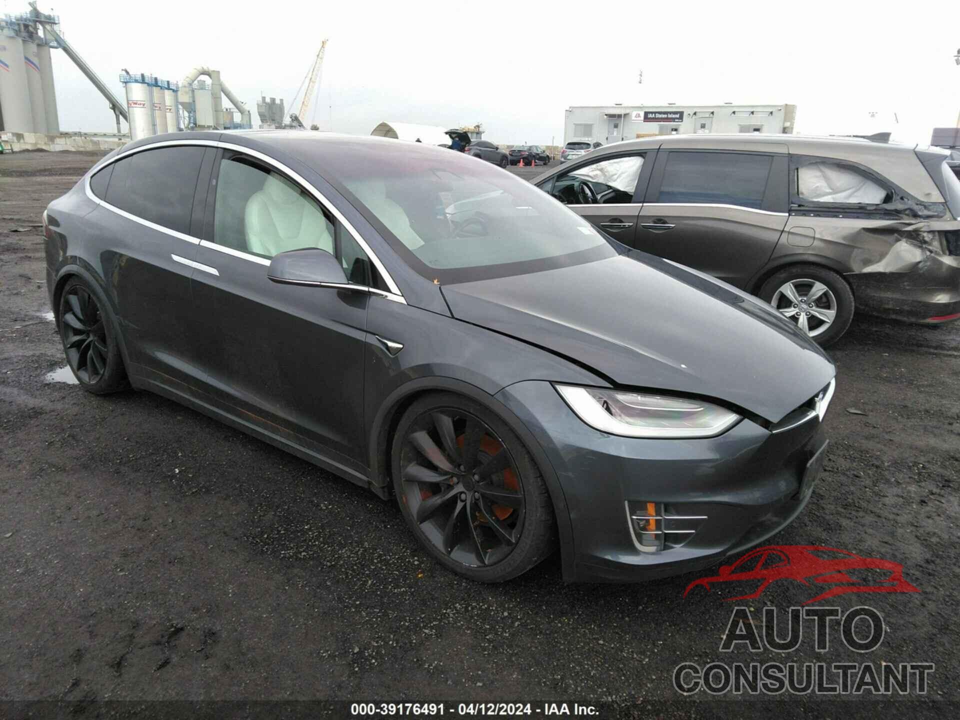 TESLA MODEL X 2020 - 5YJXCBE24LF236832