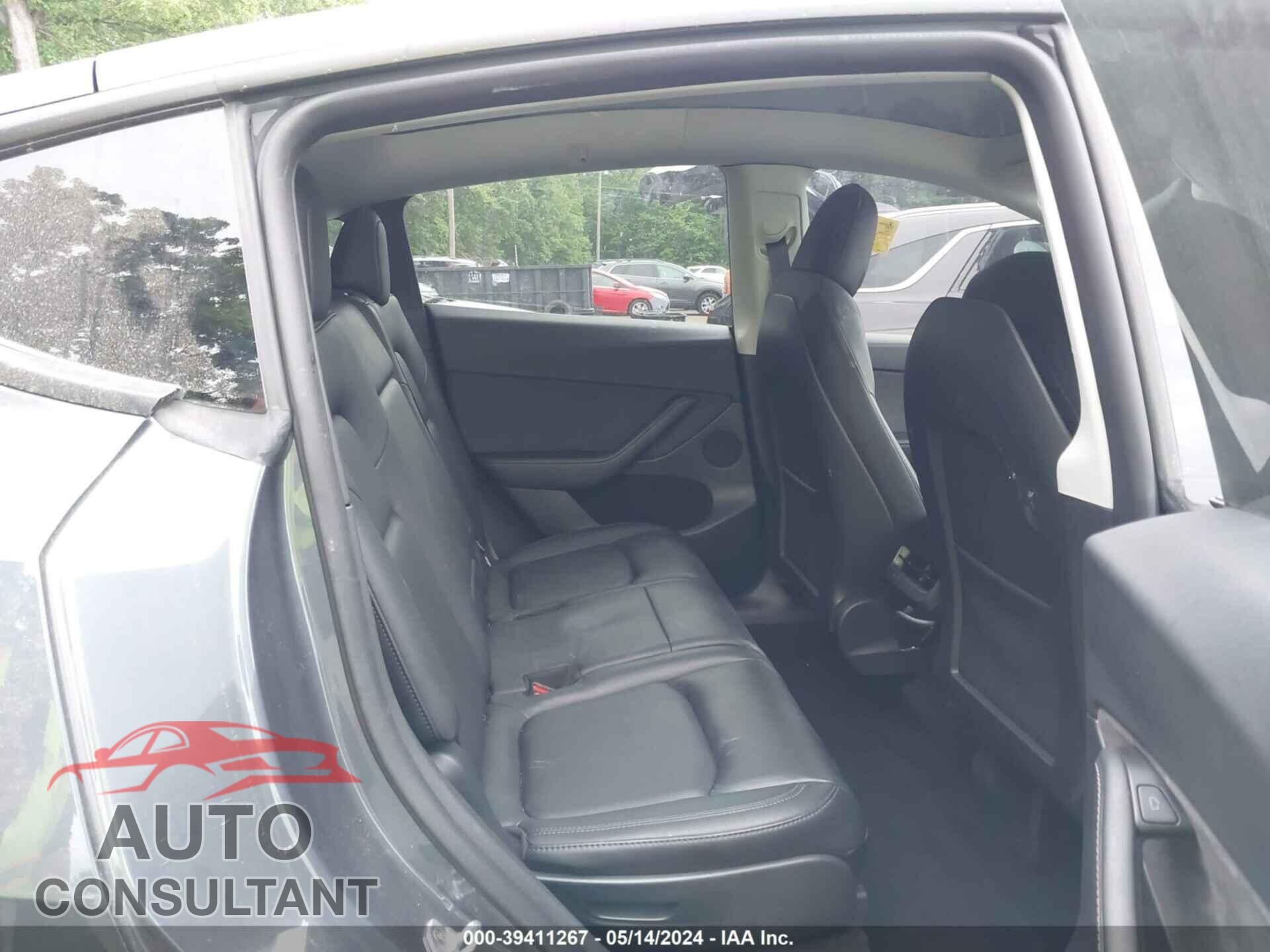 TESLA MODEL Y 2022 - 7SAYGAEE7NF515744