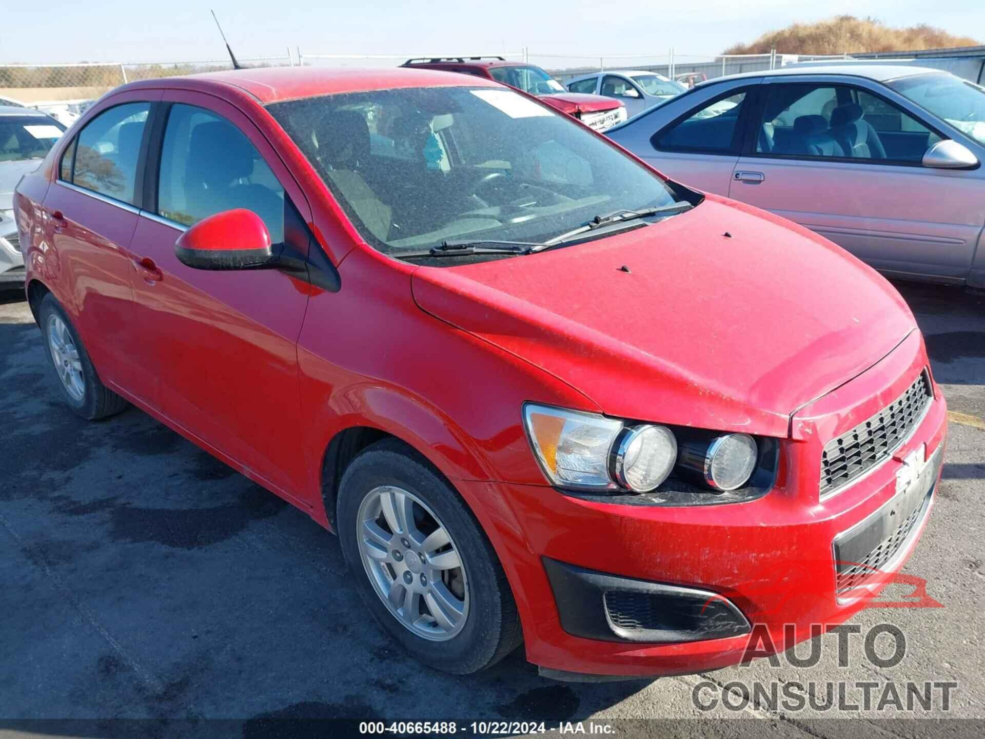 CHEVROLET SONIC 2013 - 1G1JC5SH4D4197760