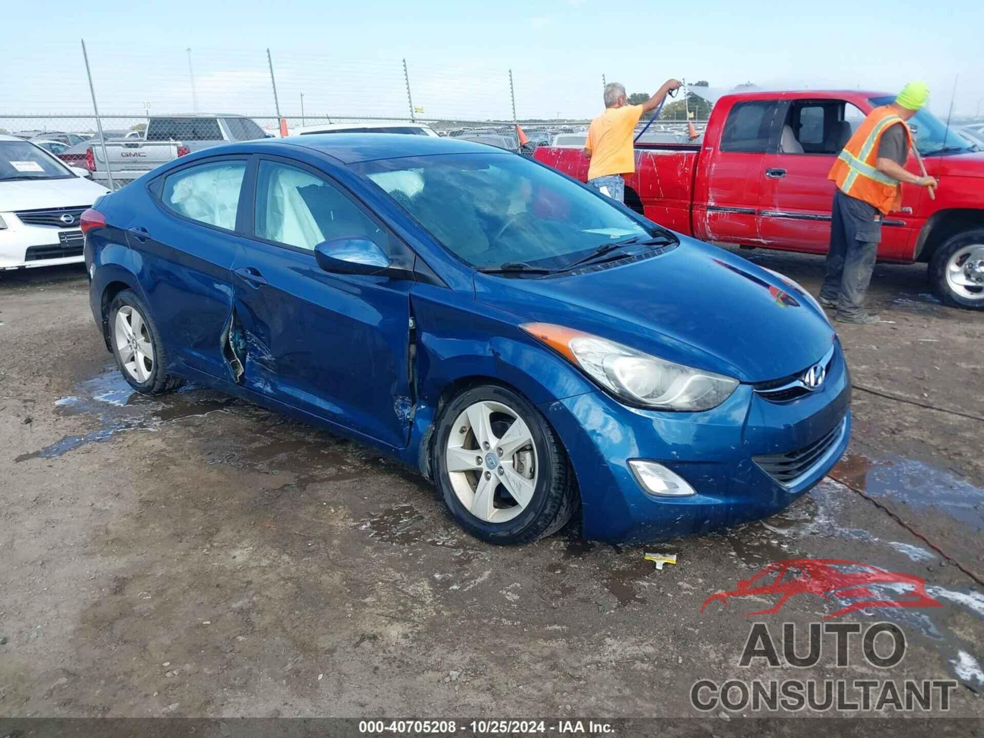 HYUNDAI ELANTRA 2013 - KMHDH4AE1DU973023
