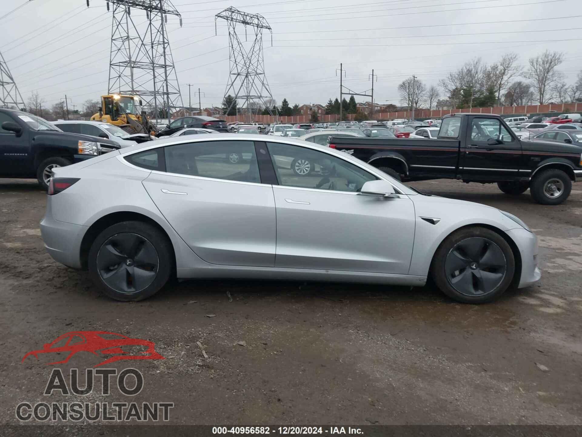TESLA MODEL 3 2018 - 5YJ3E1EA4JF019143