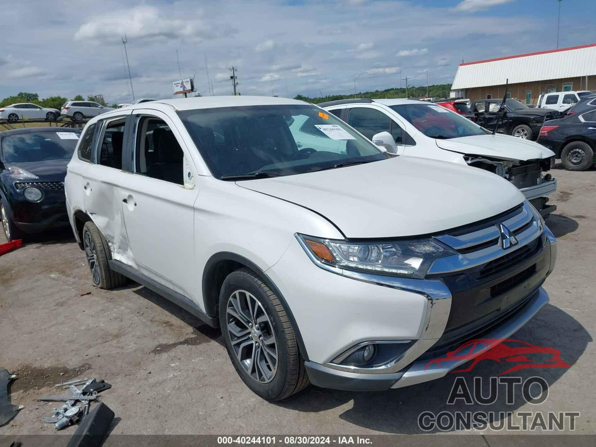 MITSUBISHI OUTLANDER 2018 - JA4AD3A35JZ036082