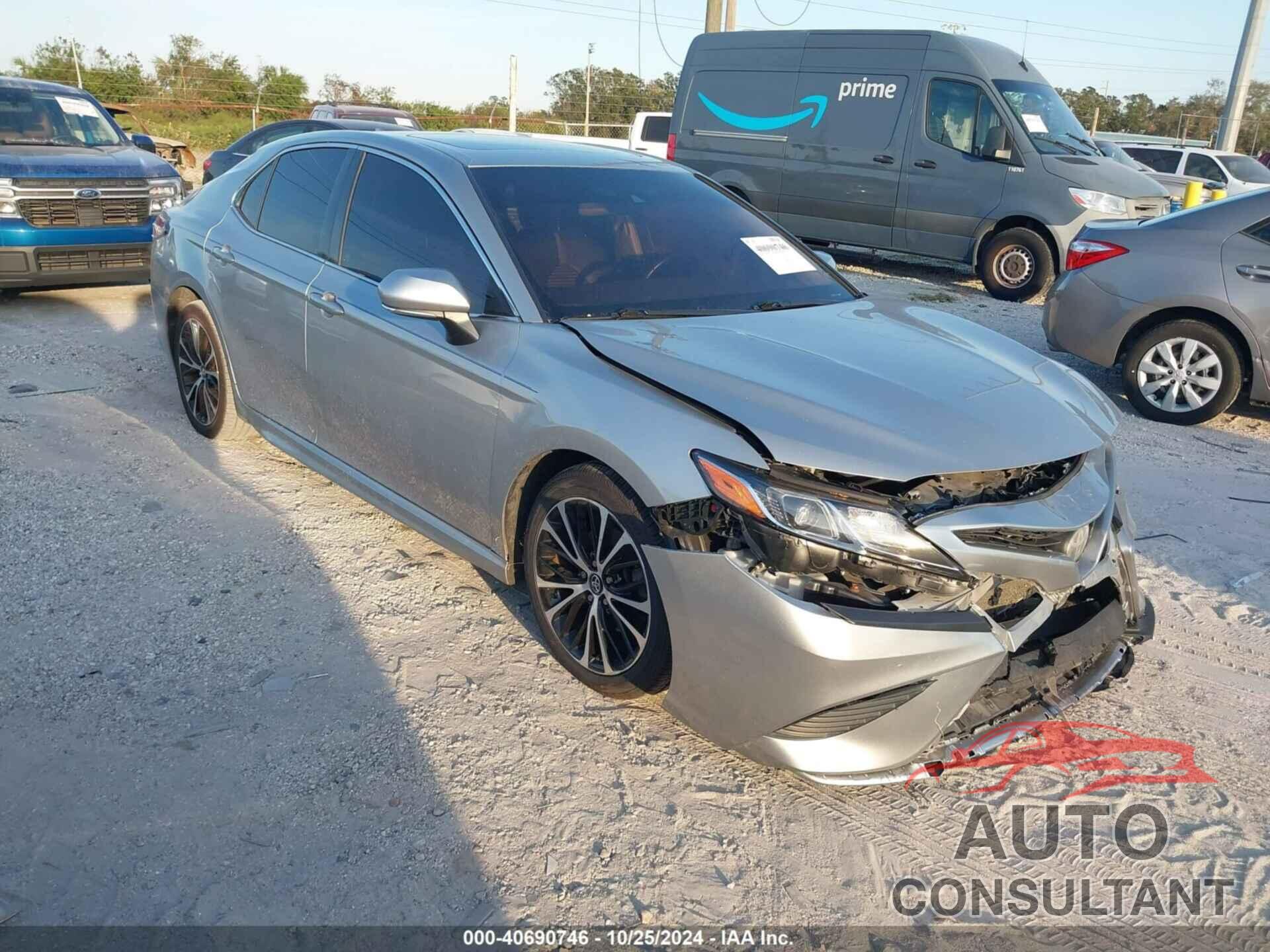 TOYOTA CAMRY 2018 - 4T1B11HKXJU008579