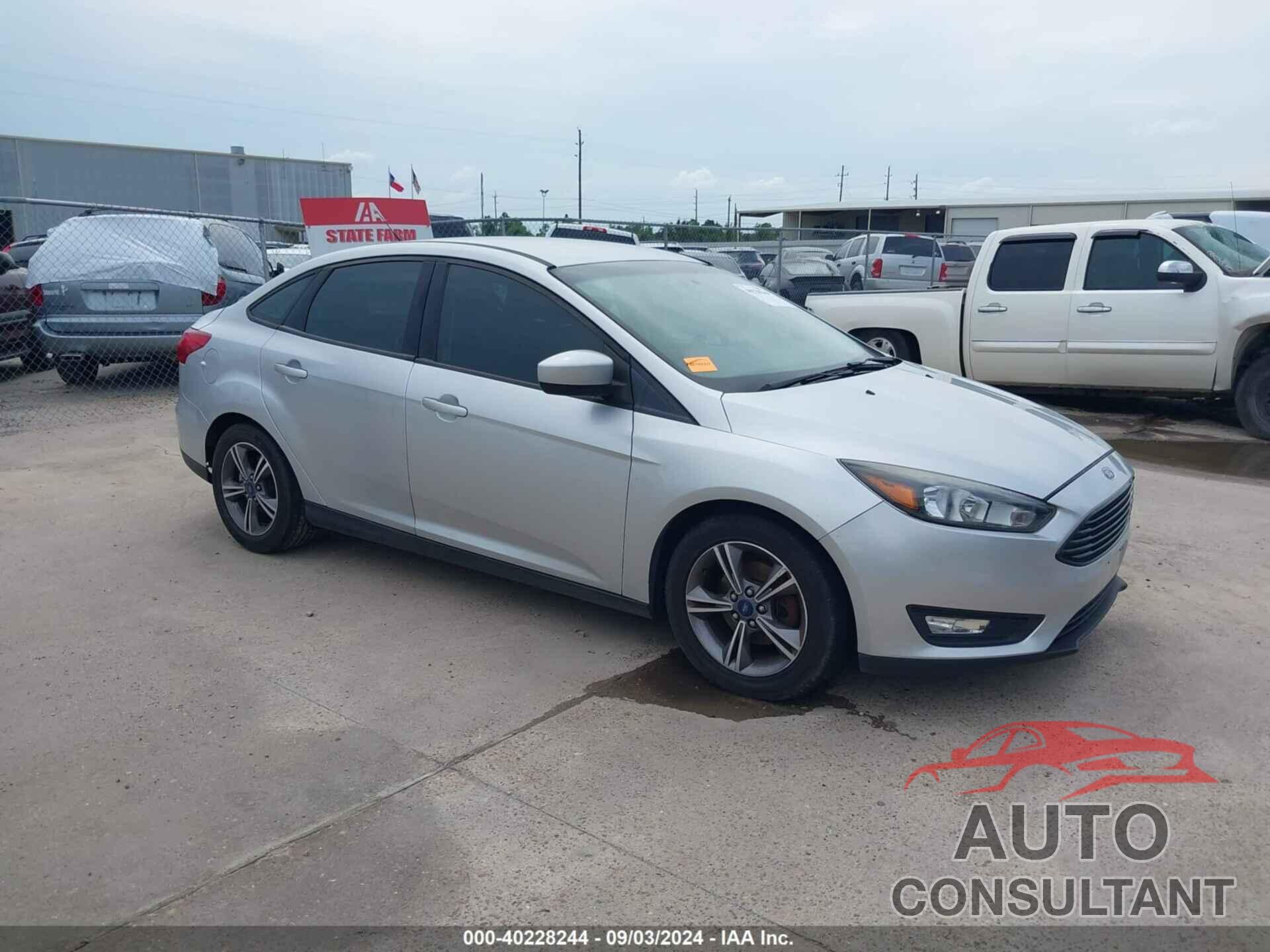 FORD FOCUS 2018 - 1FADP3FE4JL238005