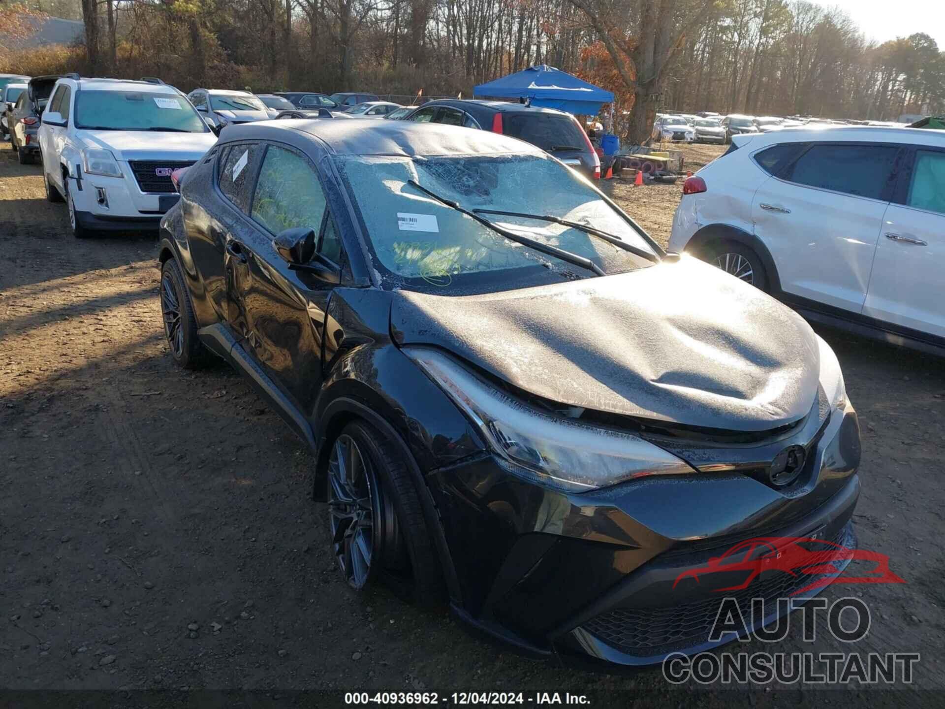 TOYOTA C-HR 2021 - JTNKHMBX1M1118203