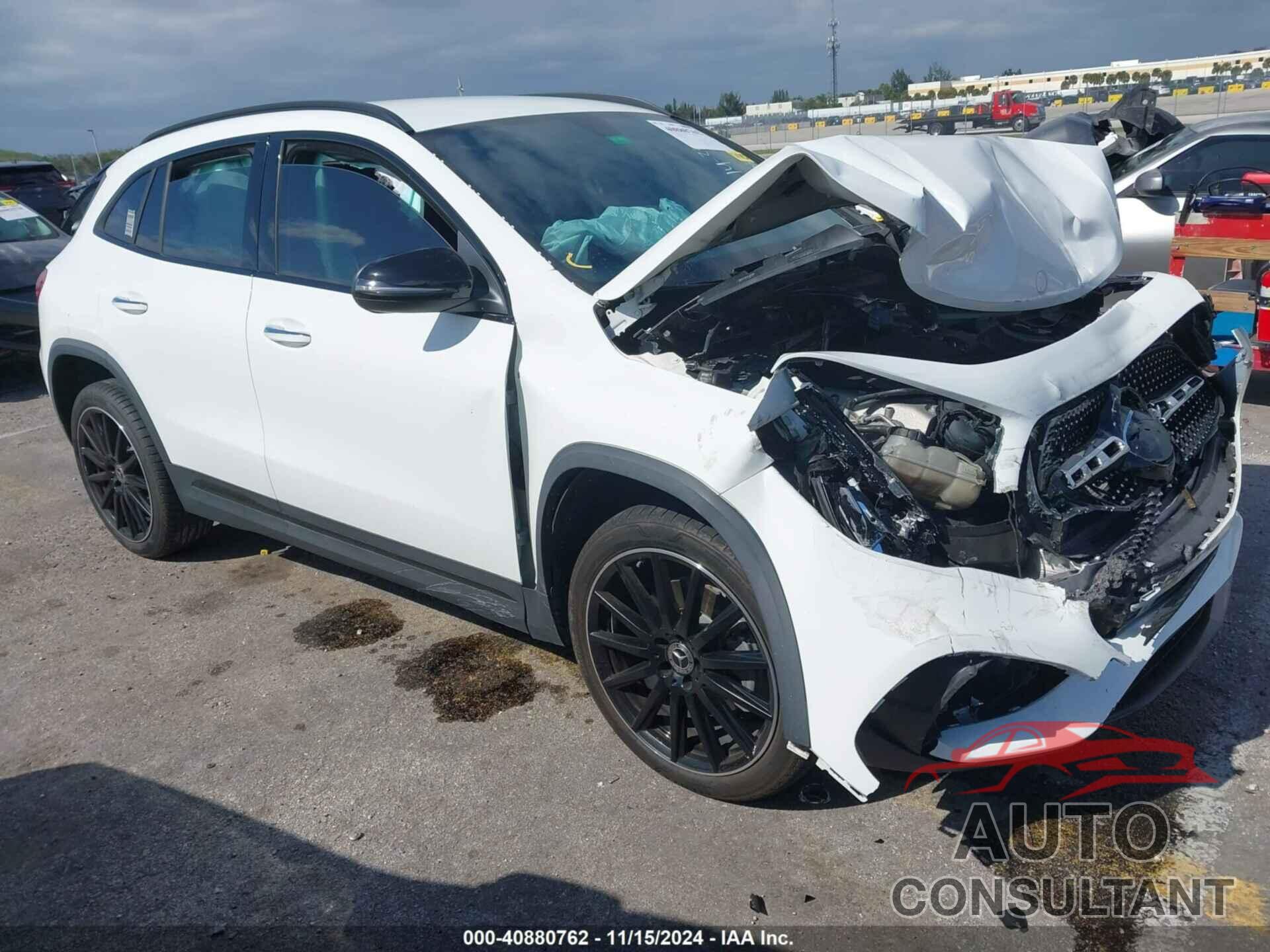 MERCEDES-BENZ GLA 250 2023 - W1N4N4GB3PJ523883
