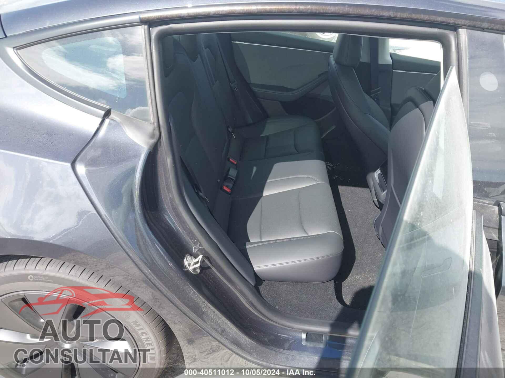 TESLA MODEL 3 2024 - 5YJ3E1EA2RF748043