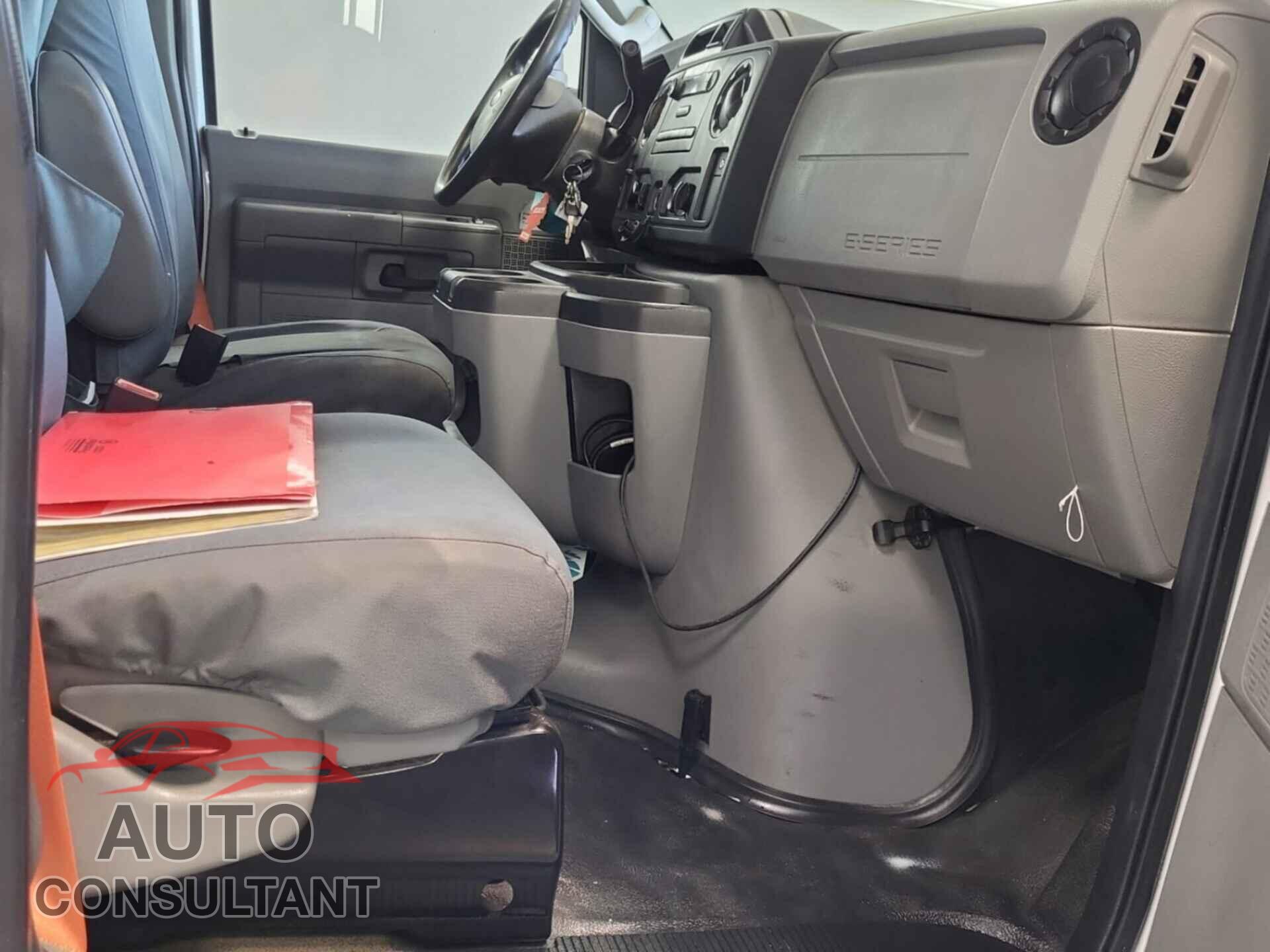 FORD ECONOLINE 2018 - 1FDXE4FSXJDC17769