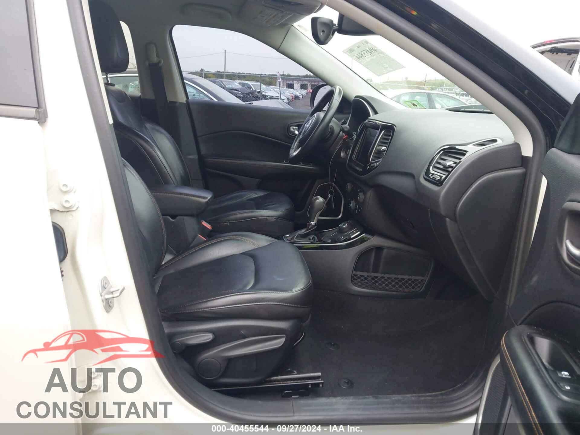 JEEP COMPASS 2018 - 3C4NJDCB6JT259605