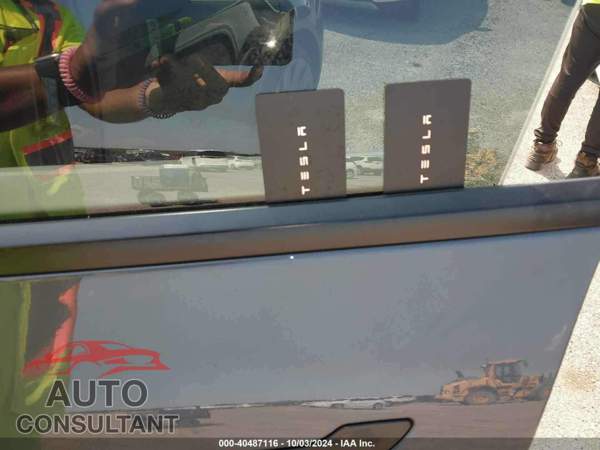 TESLA MODEL Y 2023 - 7SAYGDEF5PF707581