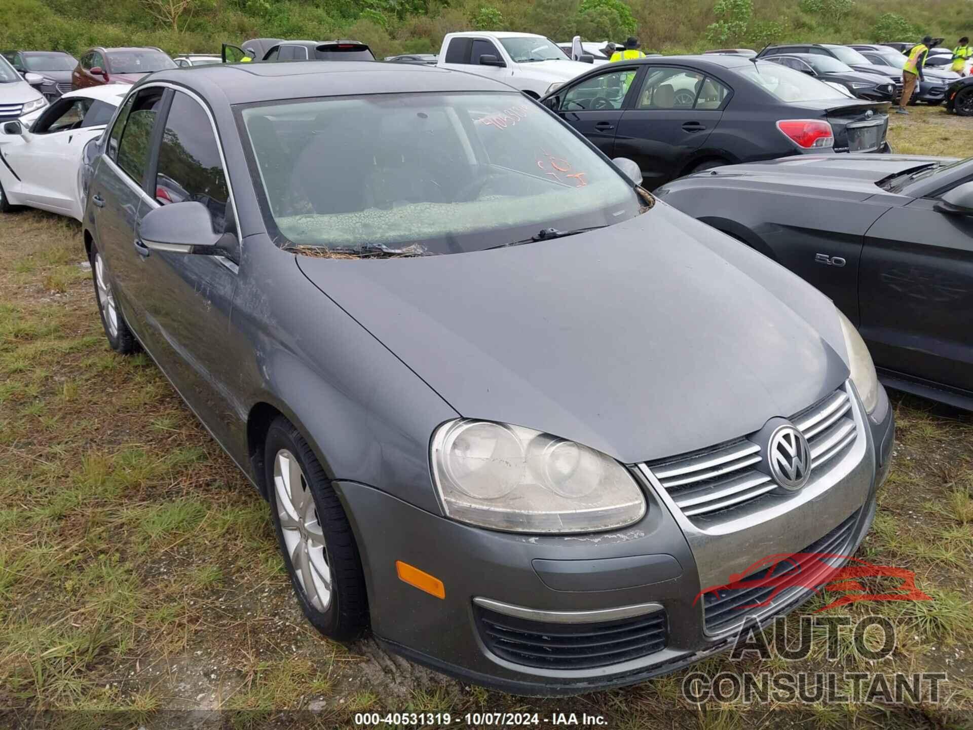 VOLKSWAGEN JETTA 2010 - 3VWRX7AJ3AM050194