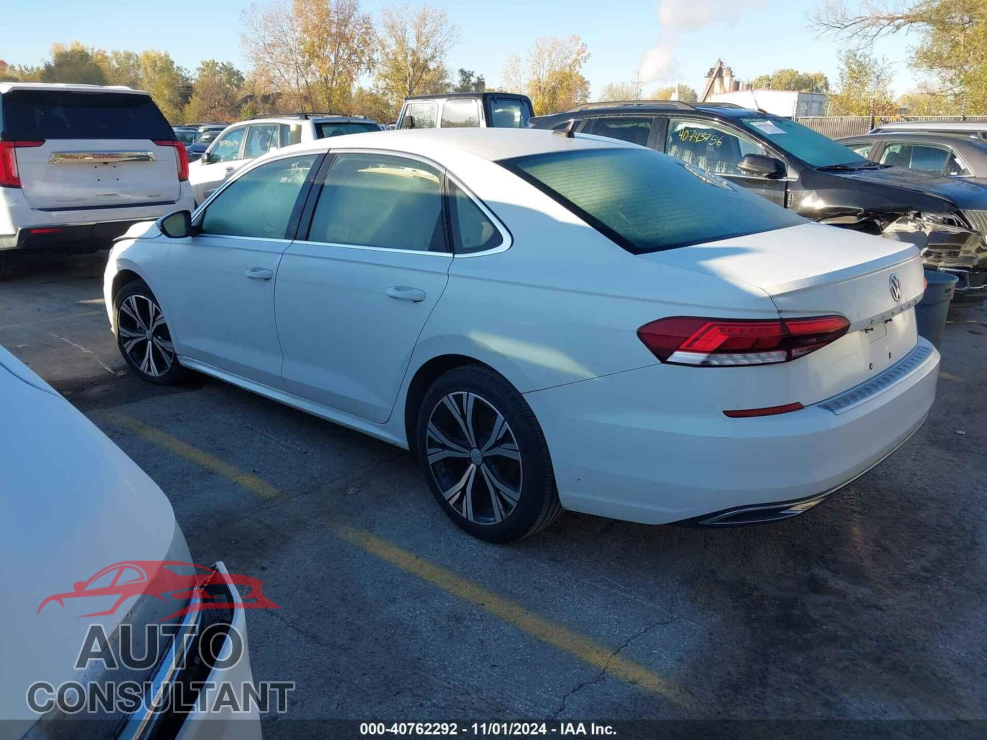 VOLKSWAGEN PASSAT 2021 - 1VWSA7A32MC000980