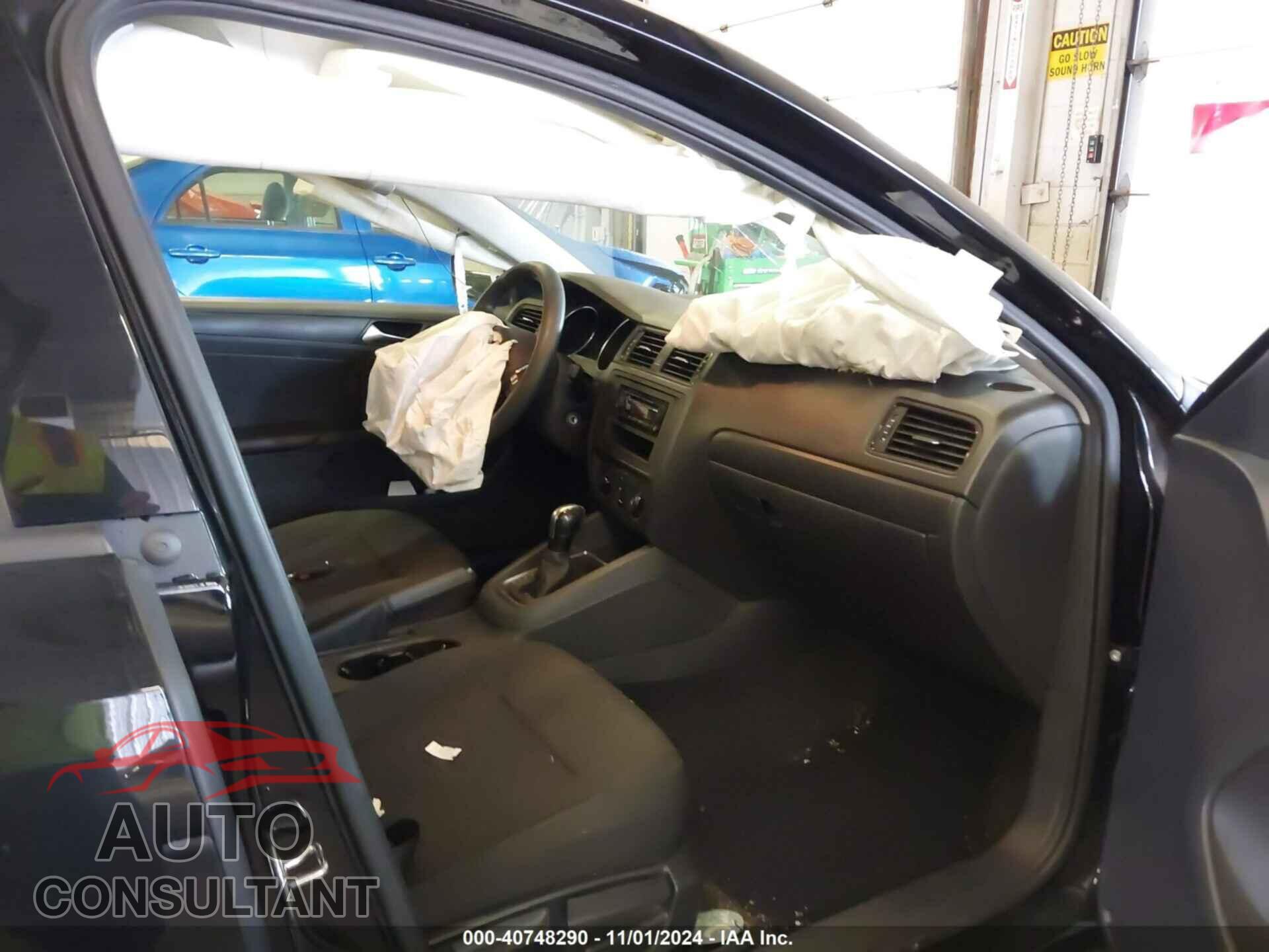 VOLKSWAGEN JETTA 2015 - 3VW2K7AJ3FM289414