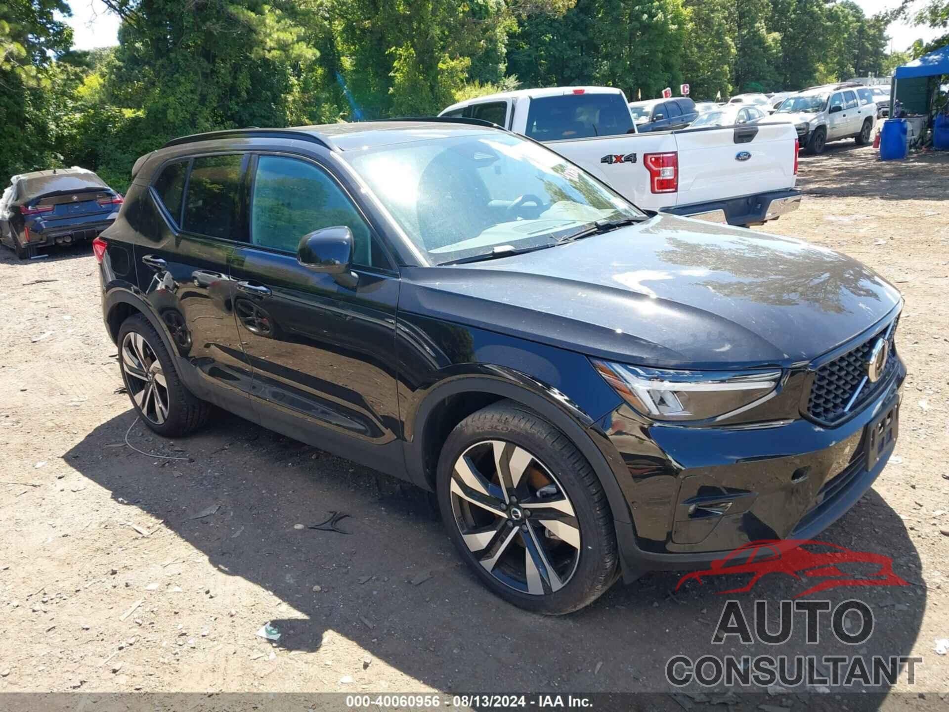 VOLVO XC40 2024 - YV4L12UL4R2288047