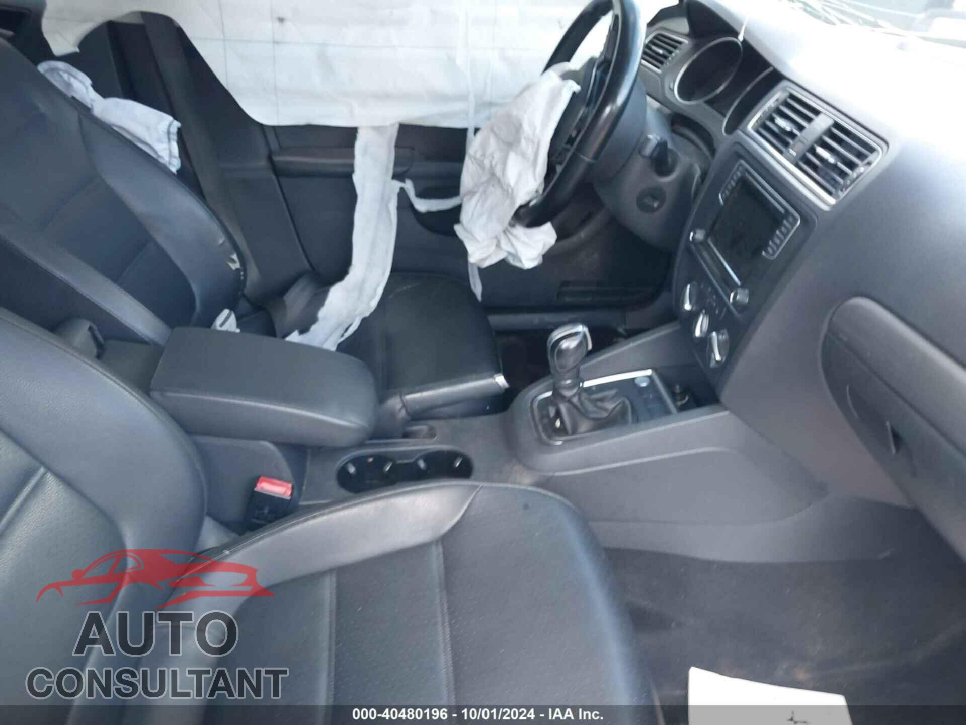 VOLKSWAGEN JETTA 2017 - 3VWDB7AJ9HM249267