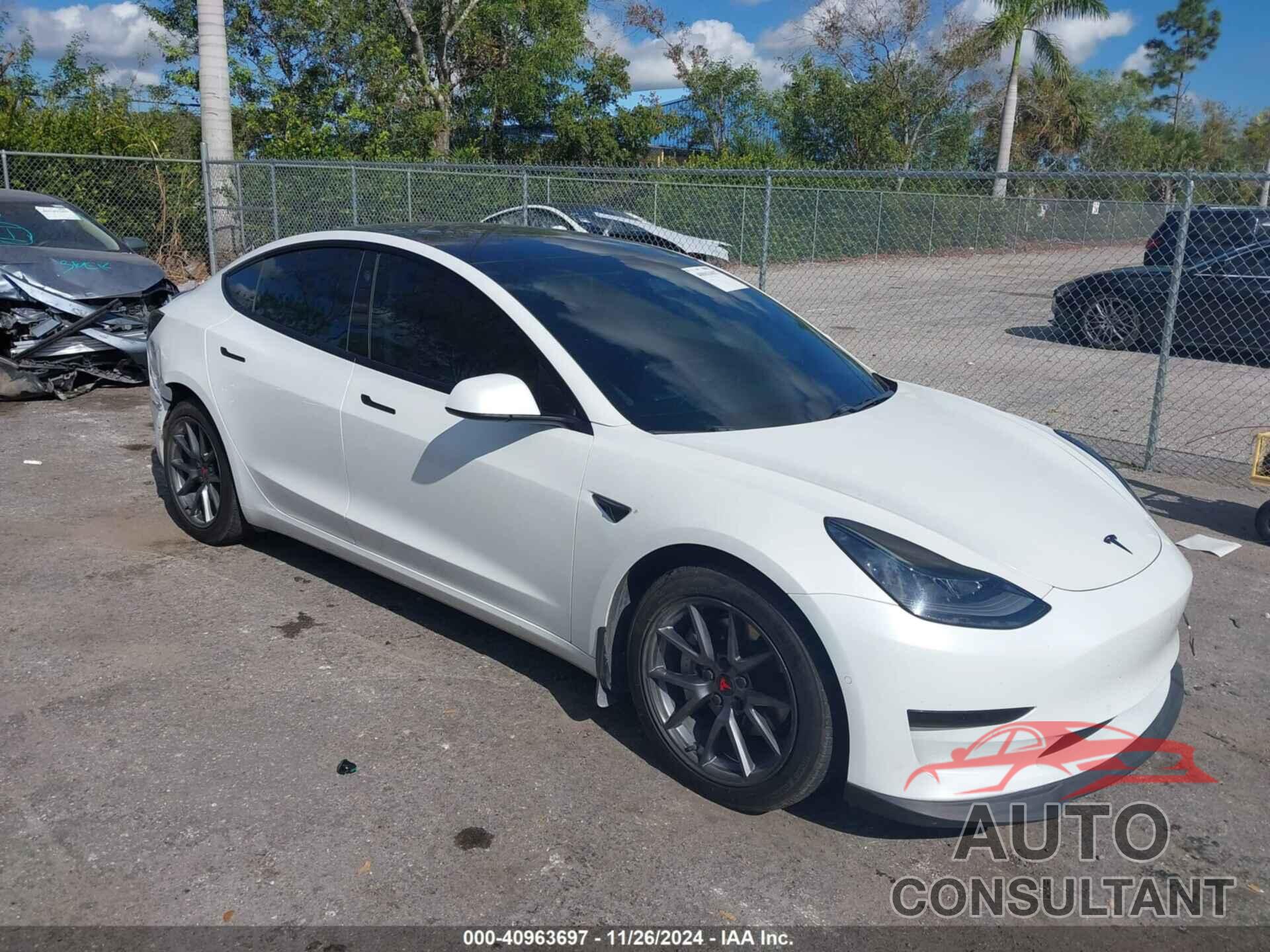 TESLA MODEL 3 2021 - 5YJ3E1EB1MF978982