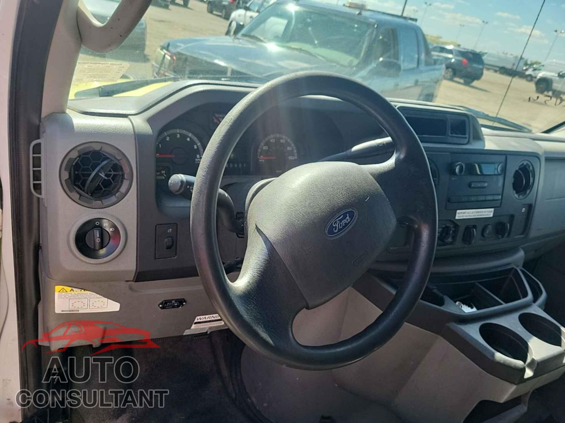 FORD ECONOLINE 2018 - 1FDXE4FS4JDC24930