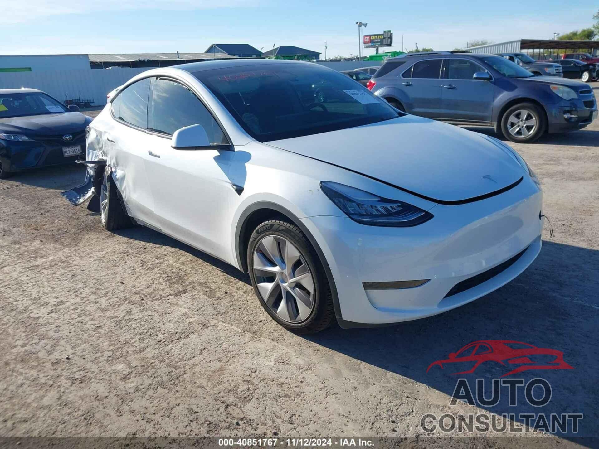 TESLA MODEL Y 2023 - 7SAYGDEEXPA036686