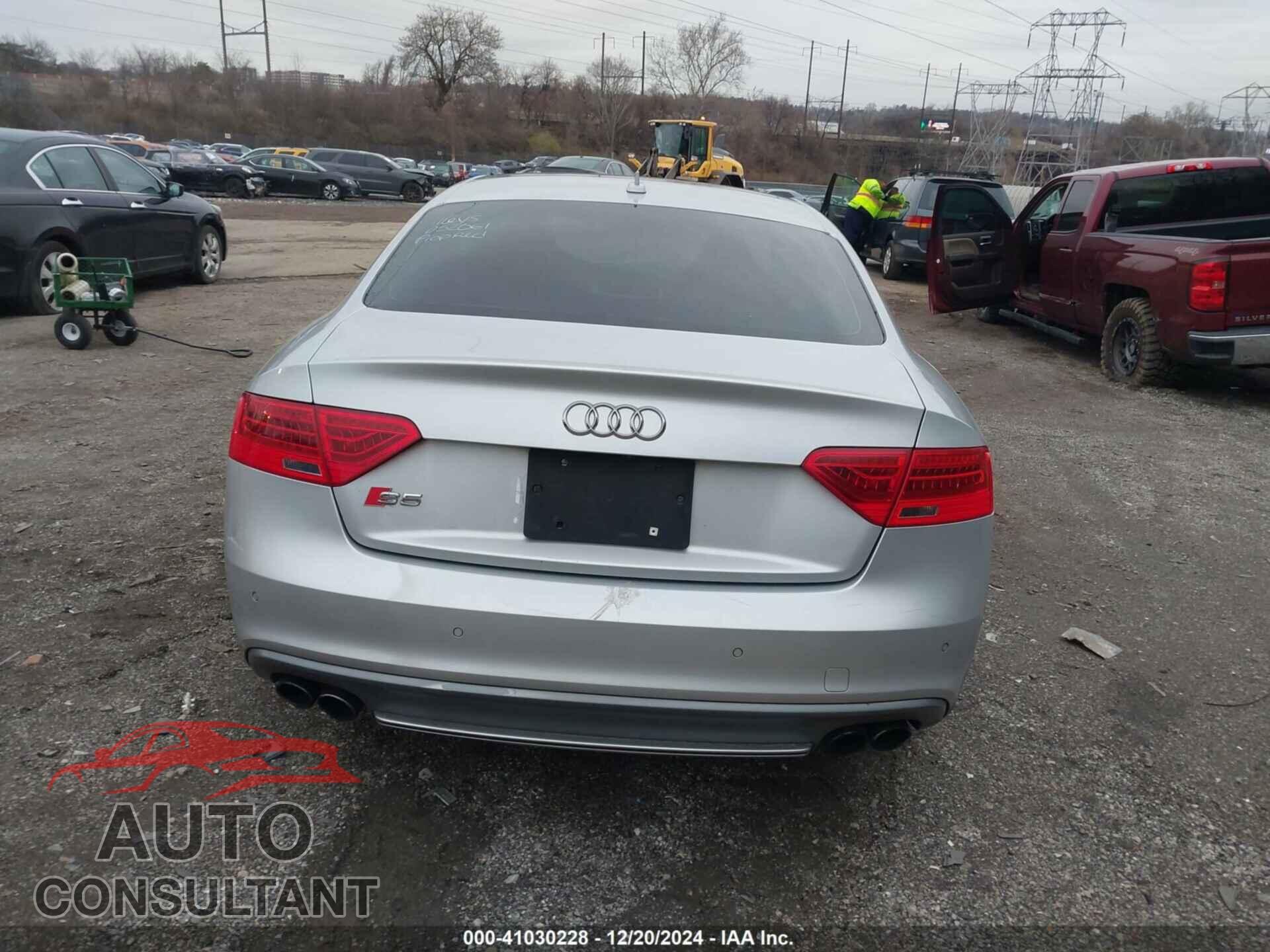 AUDI S5 2014 - WAUCGAFRXEA052061