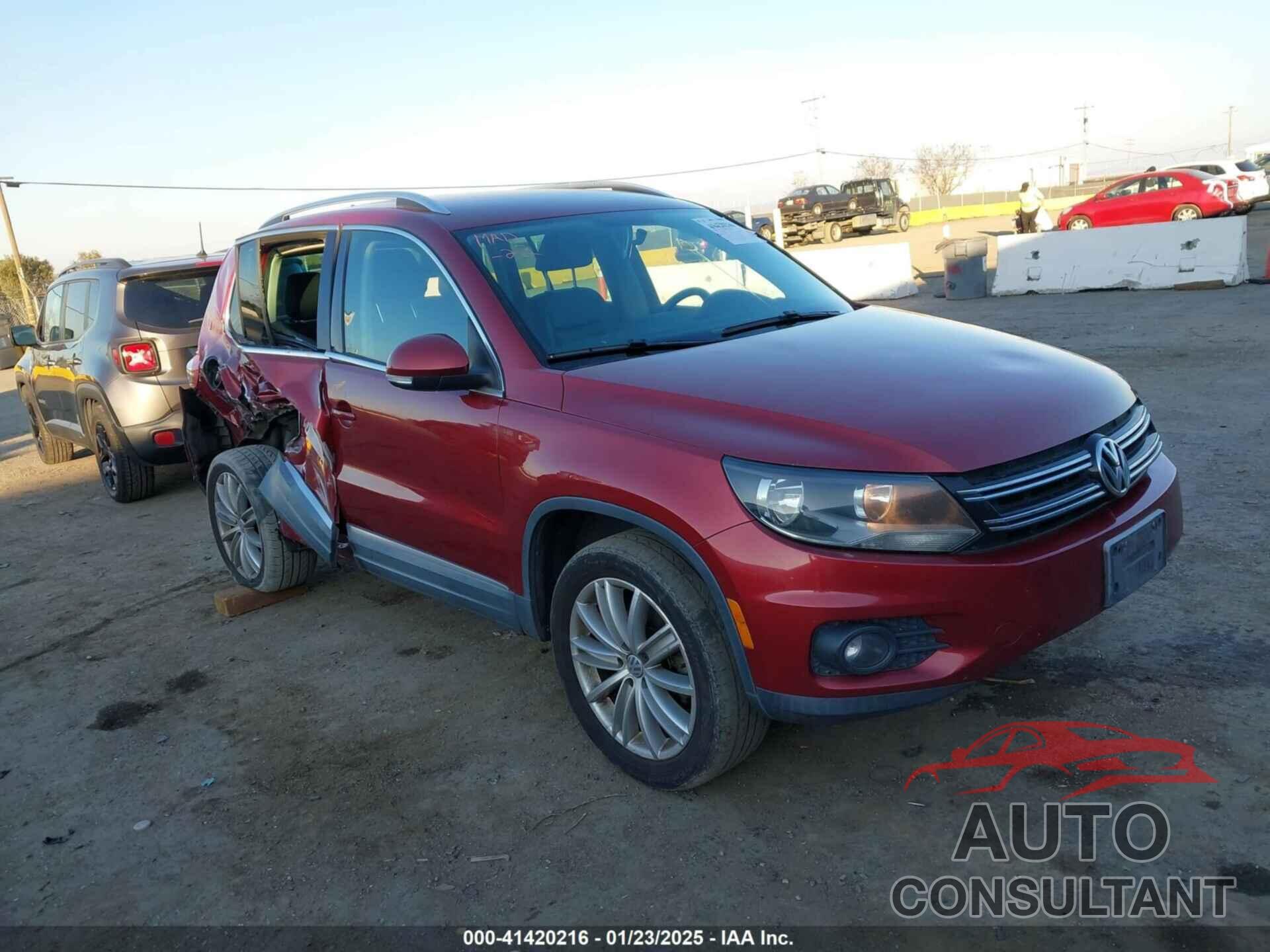 VOLKSWAGEN TIGUAN 2012 - WVGAV7AX5CW003077