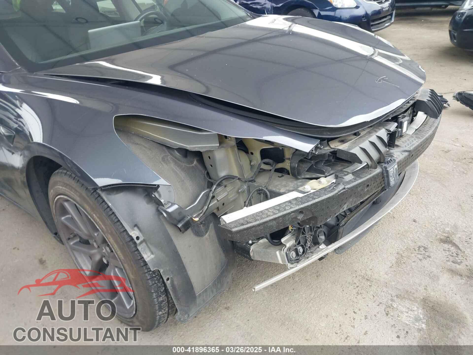 TESLA MODEL 3 2019 - 5YJ3E1EA2KF400197