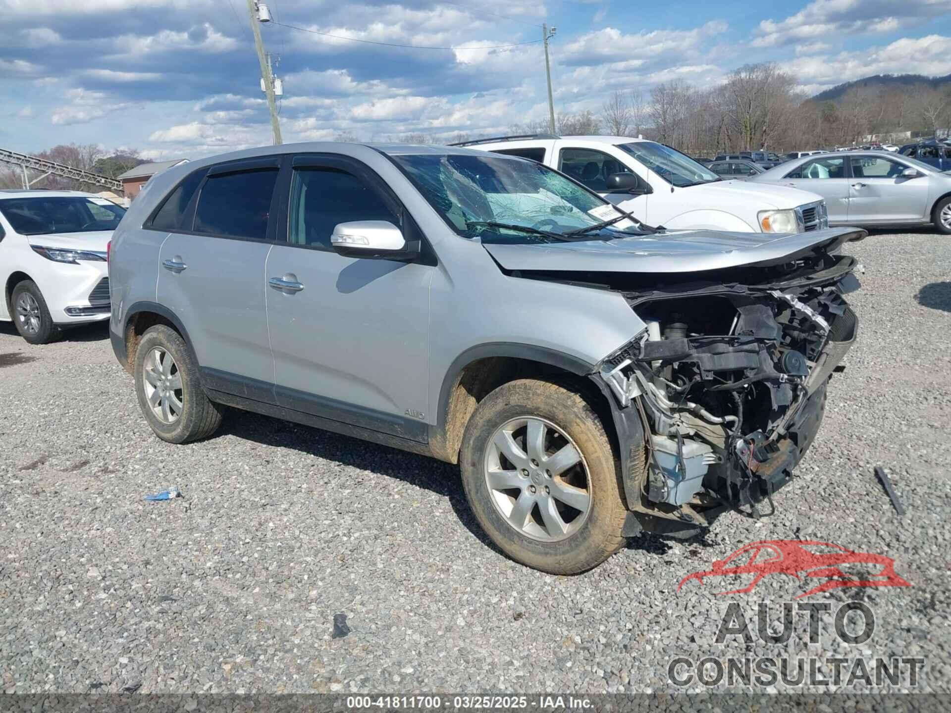 KIA SORENTO 2013 - 5XYKTDA65DG405832