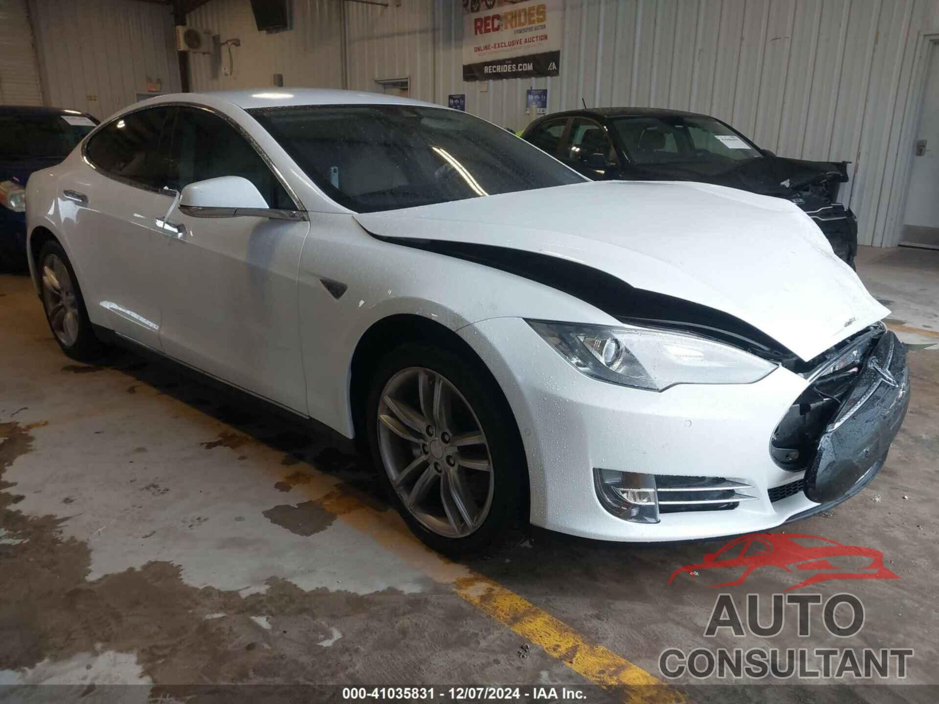 TESLA MODEL S 2015 - 5YJSA1E17FF113967