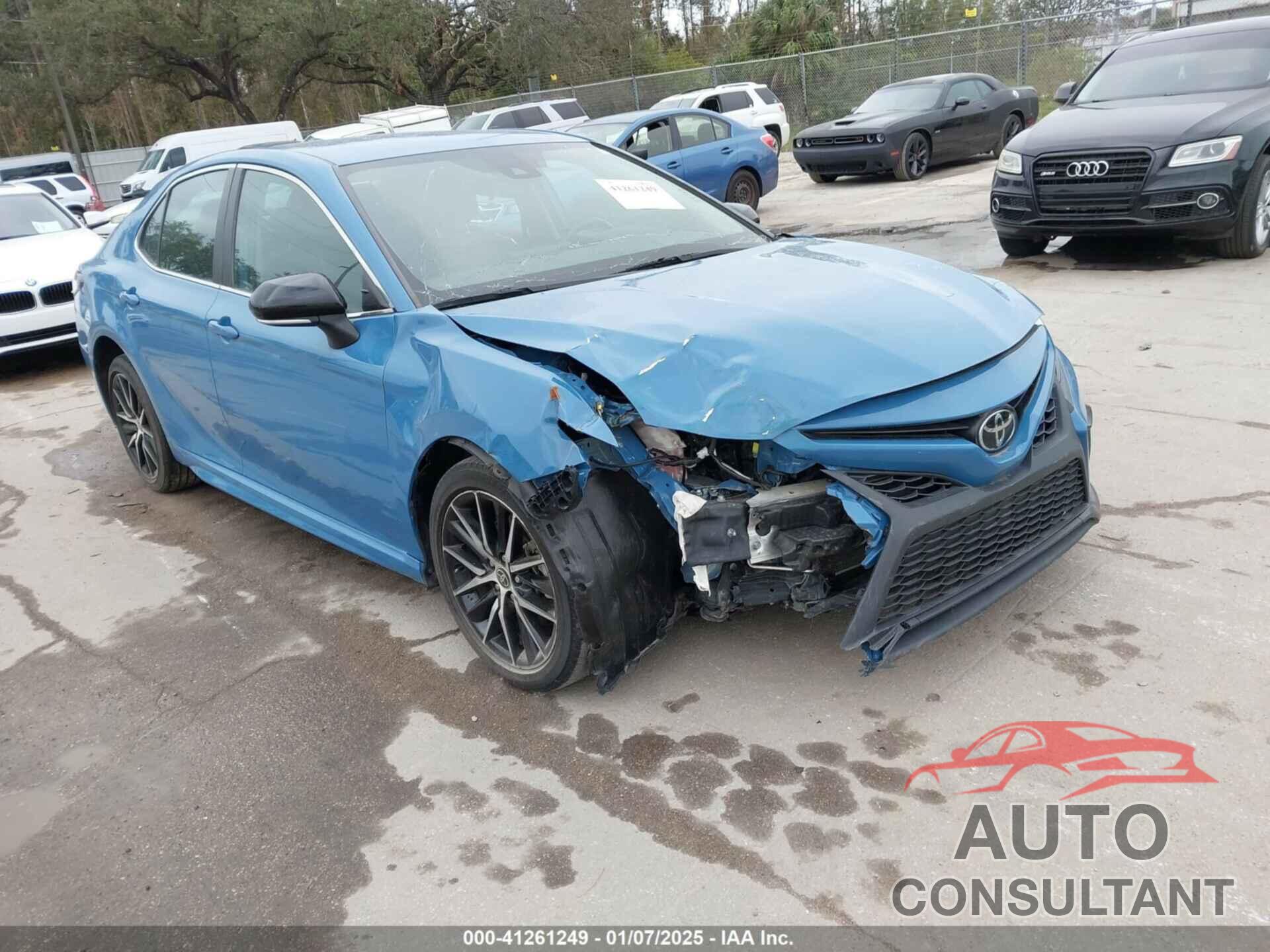 TOYOTA CAMRY 2023 - 4T1G11AK6PU089427