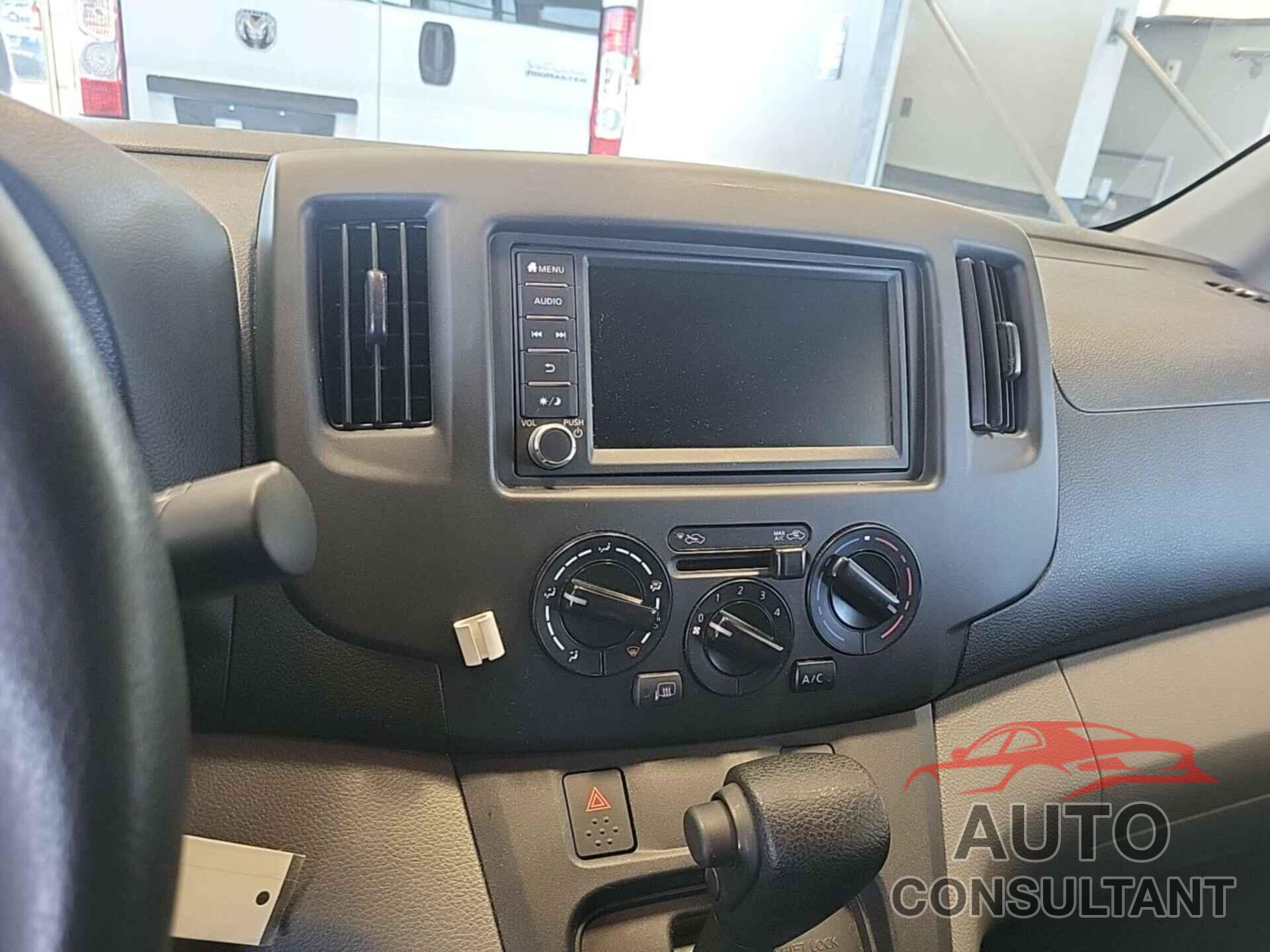 NISSAN NV200 2020 - 3N6CM0KN1LK707533