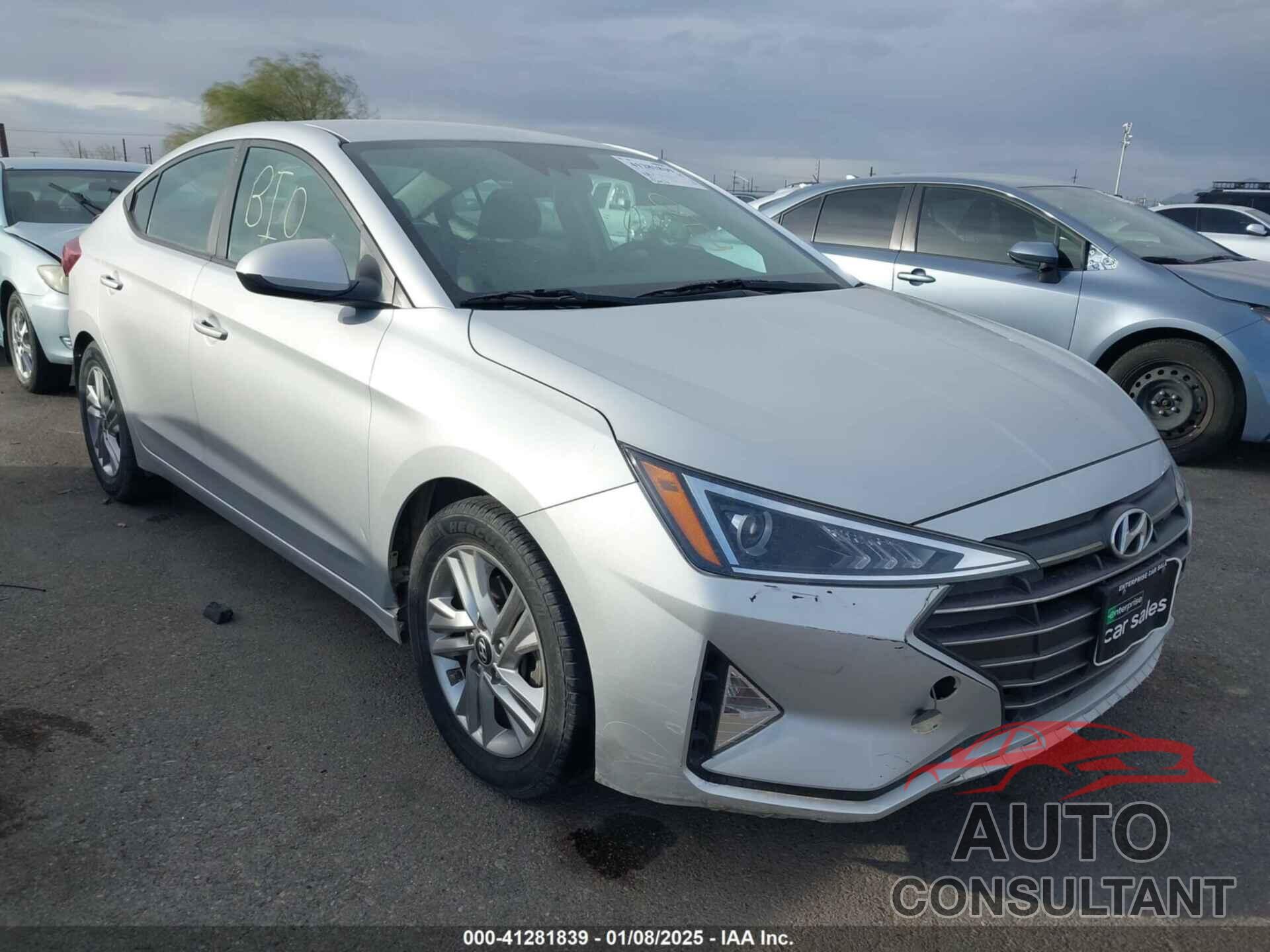 HYUNDAI ELANTRA 2019 - KMHD84LFXKU755018