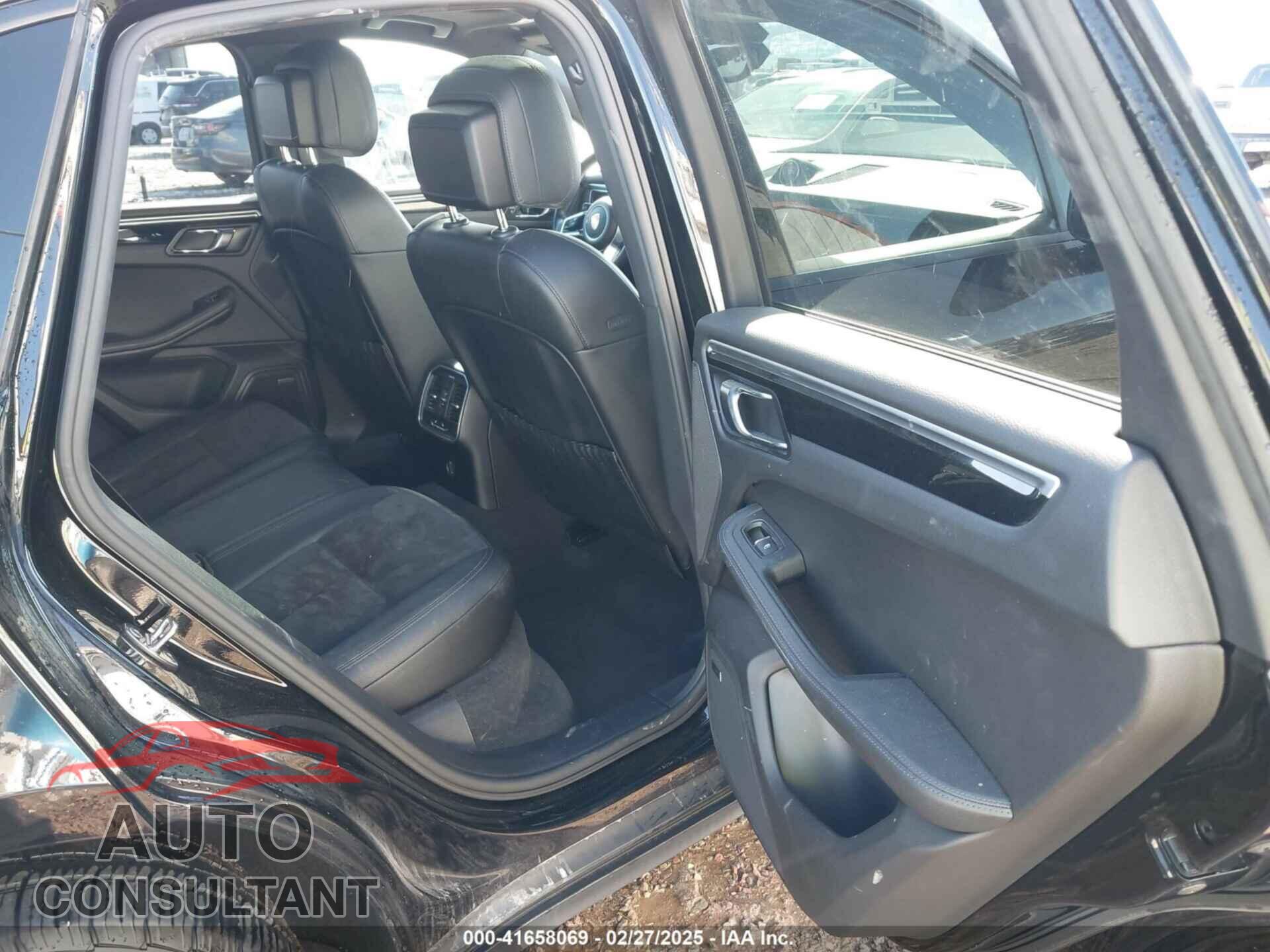PORSCHE MACAN 2017 - WP1AA2A59HLB04390