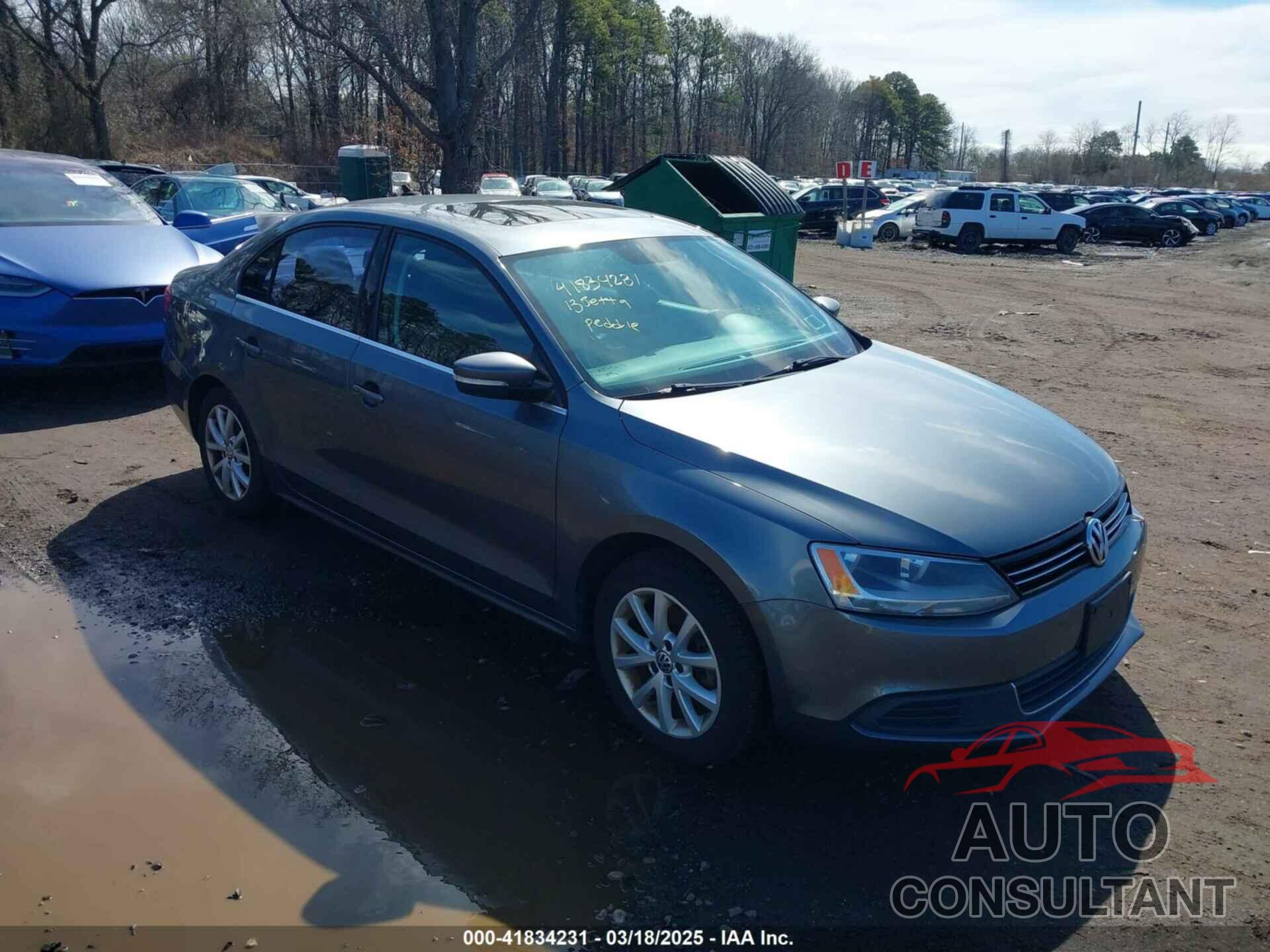 VOLKSWAGEN JETTA 2013 - 3VWDP7AJ8DM354362