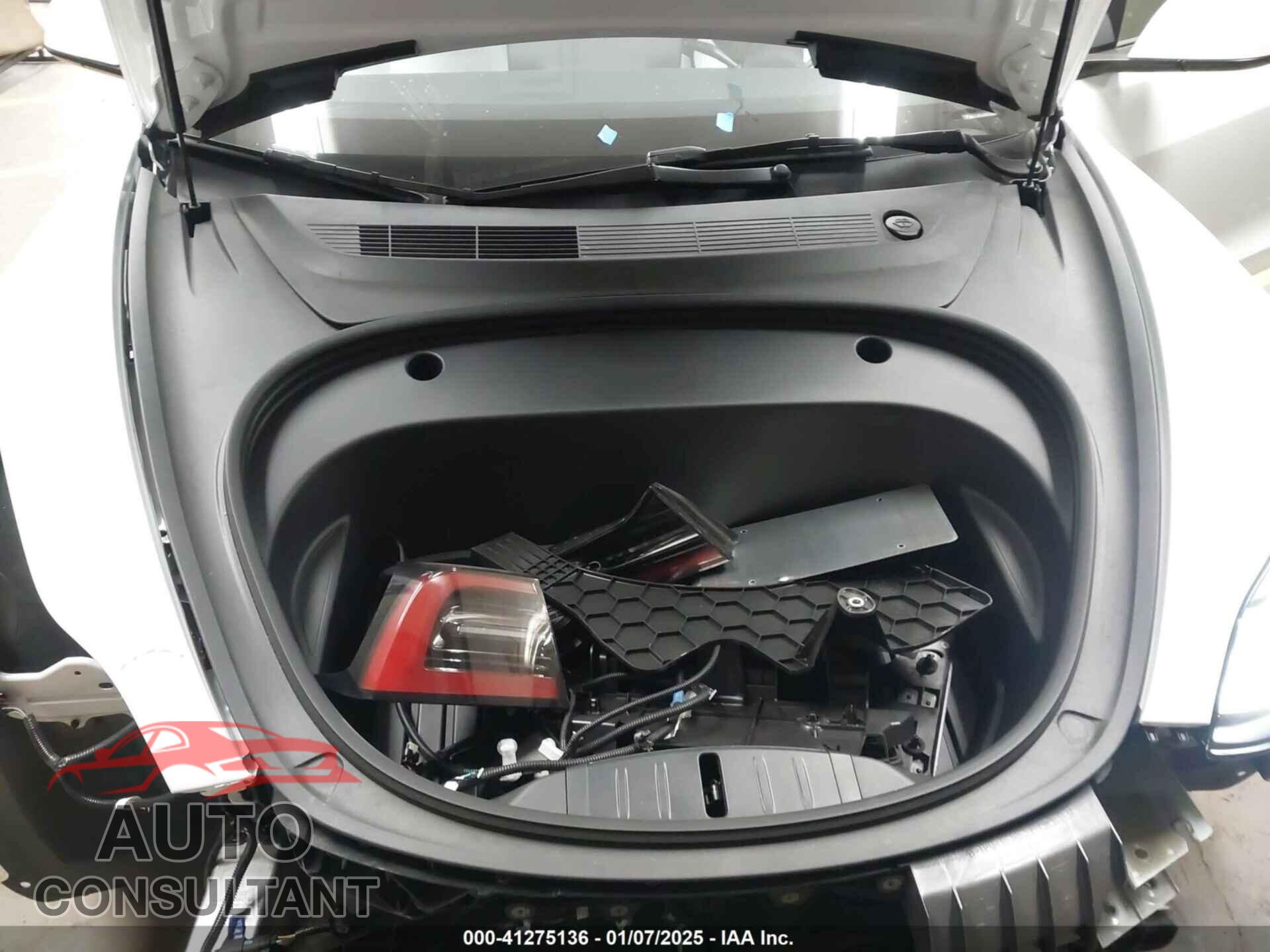 TESLA MODEL 3 2023 - 5YJ3E1EA7PF679461