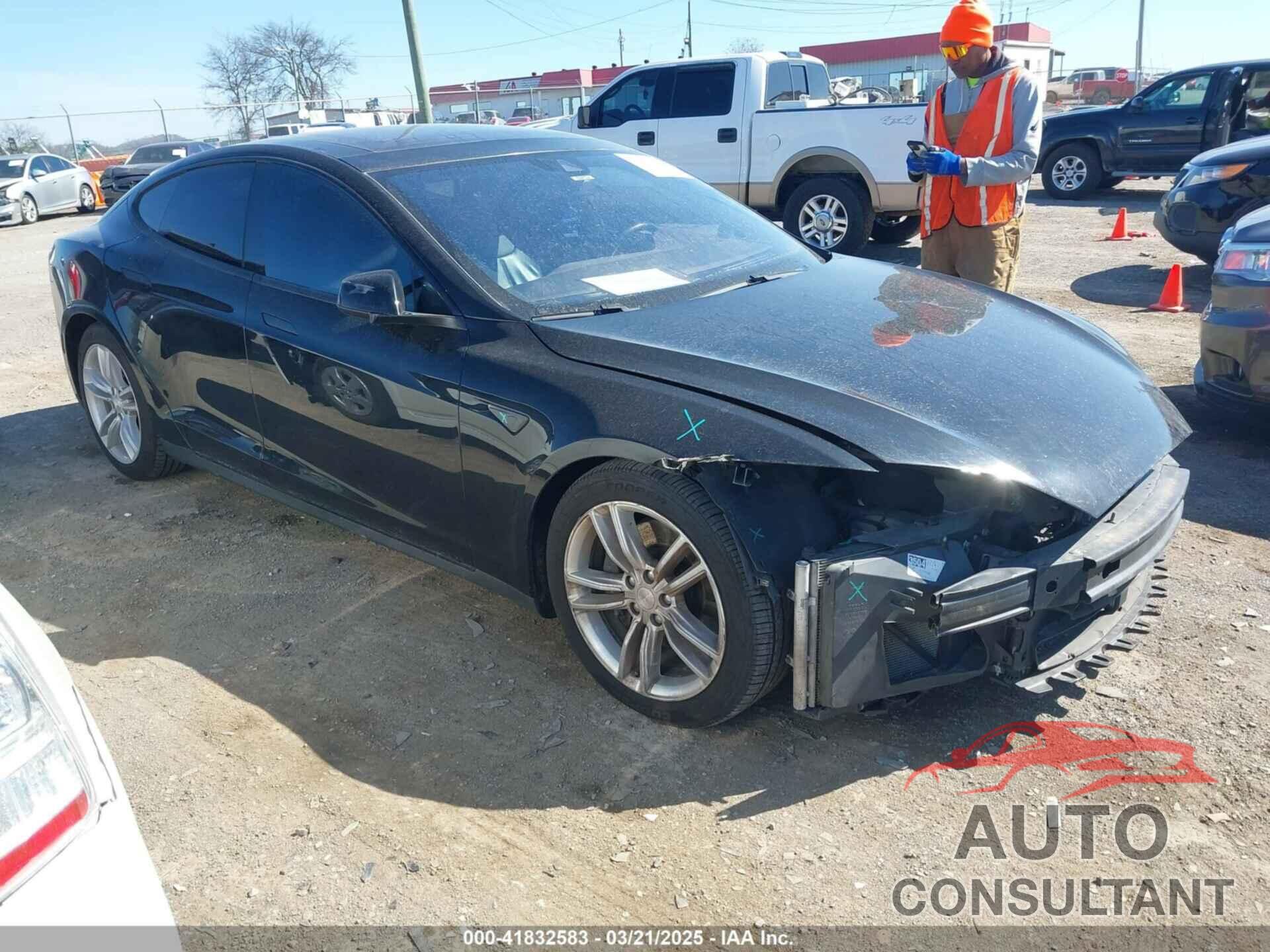 TESLA MODEL S 2015 - 5YJSA1E24FF114180