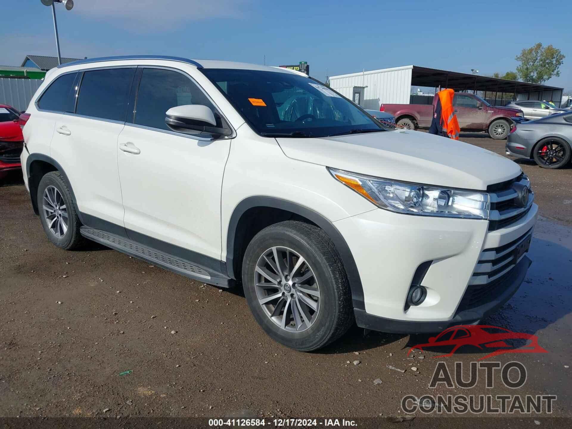 TOYOTA HIGHLANDER 2019 - 5TDKZRFH1KS572002