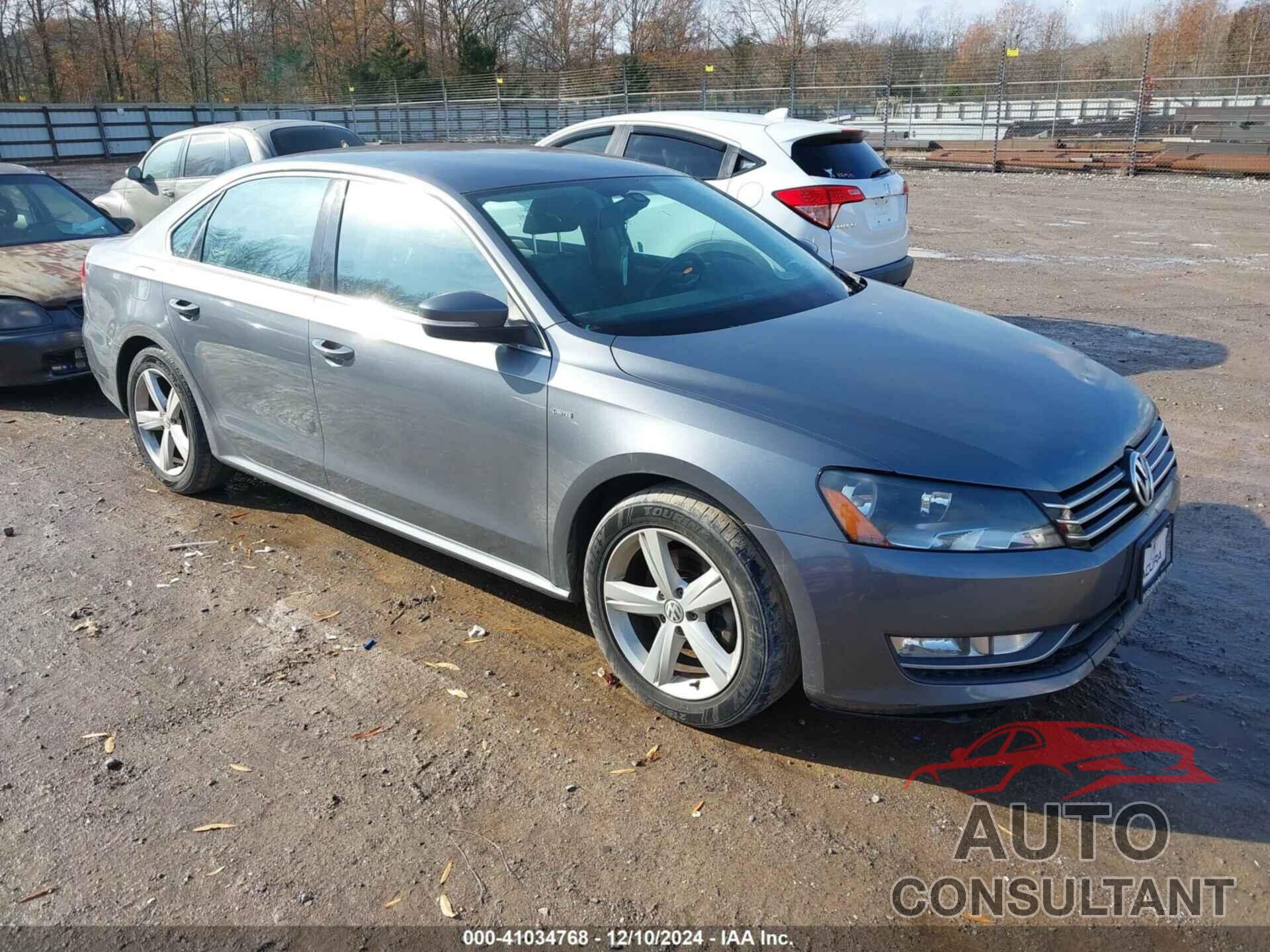 VOLKSWAGEN PASSAT 2015 - 1VWAT7A35FC122886
