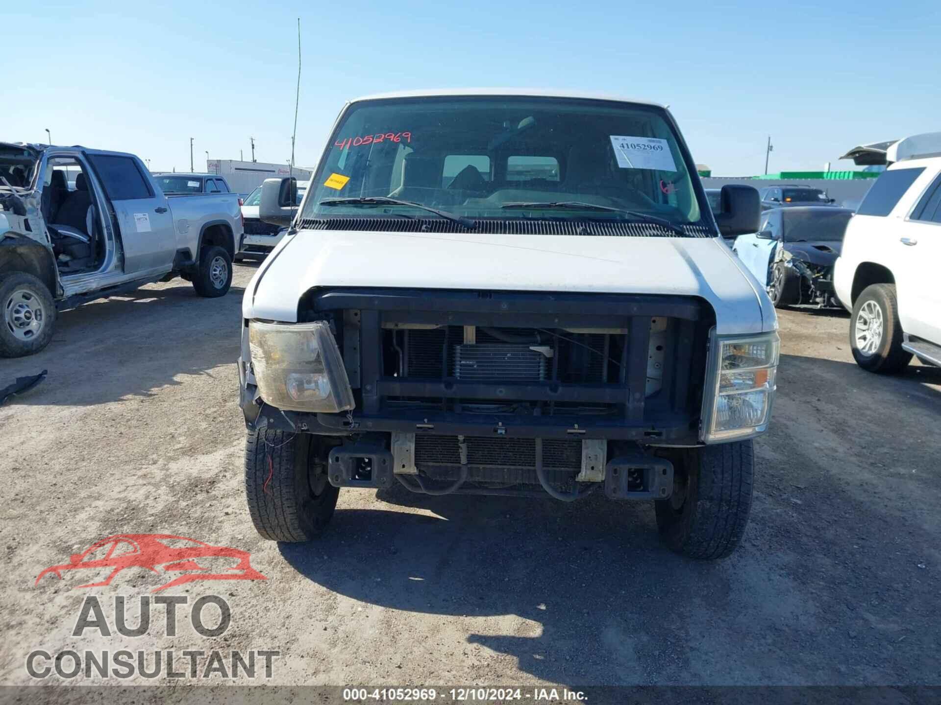 FORD E-350 SUPER DUTY 2011 - 1FBSS3BL4BDB08696