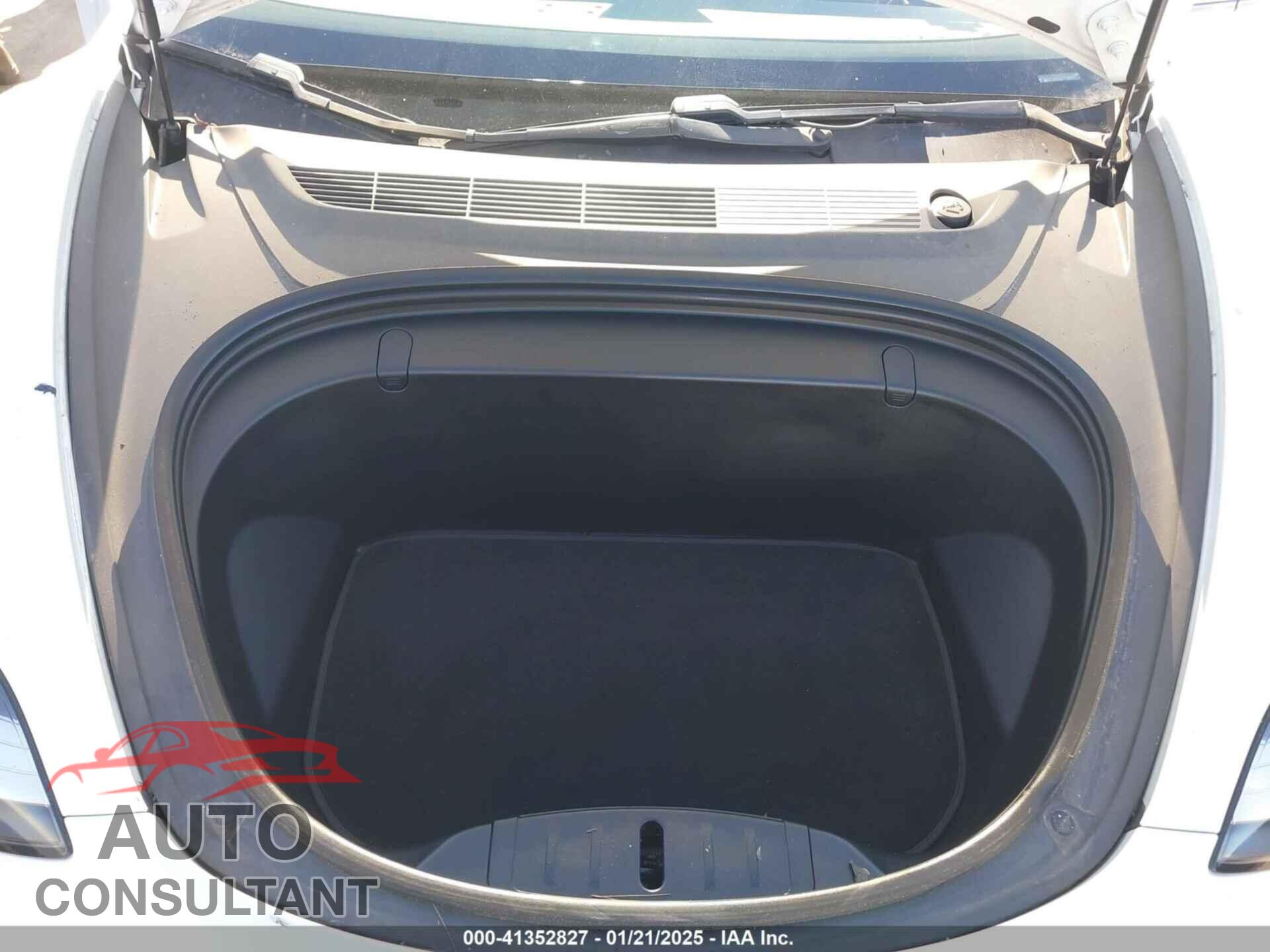 TESLA MODEL 3 2018 - 5YJ3E1EB2JF117807