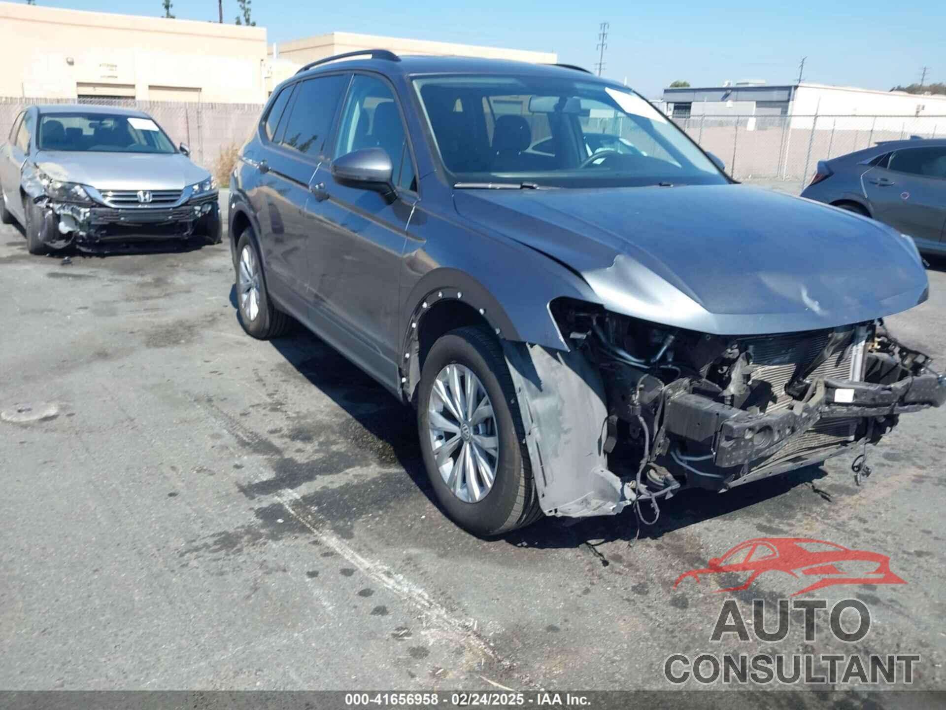 VOLKSWAGEN TIGUAN 2018 - 3VV1B7AX4JM066344