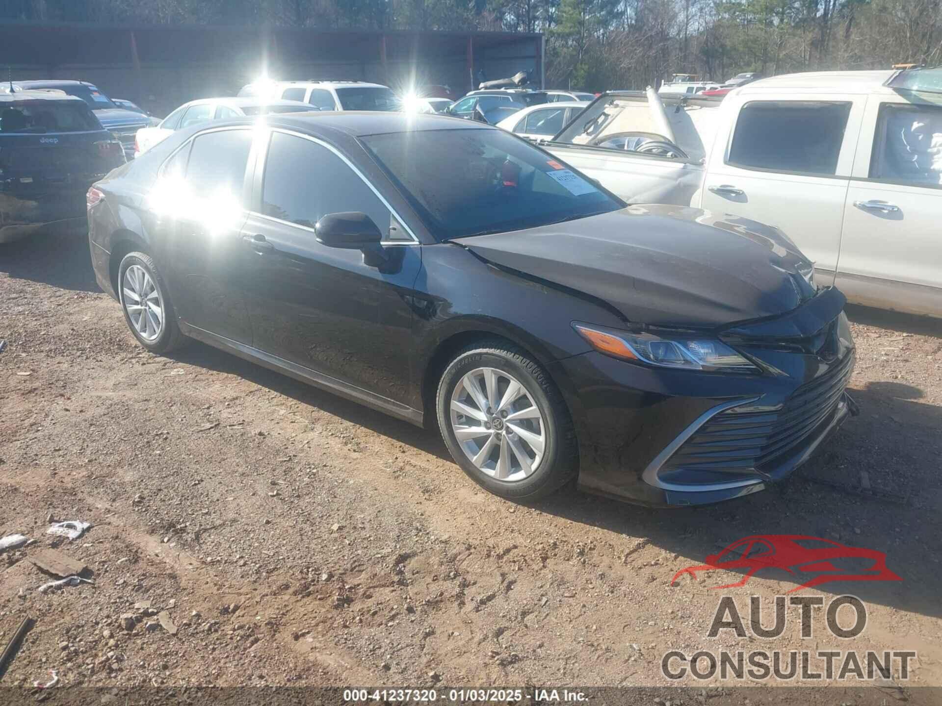 TOYOTA CAMRY 2022 - 4T1C11AK4NU658898