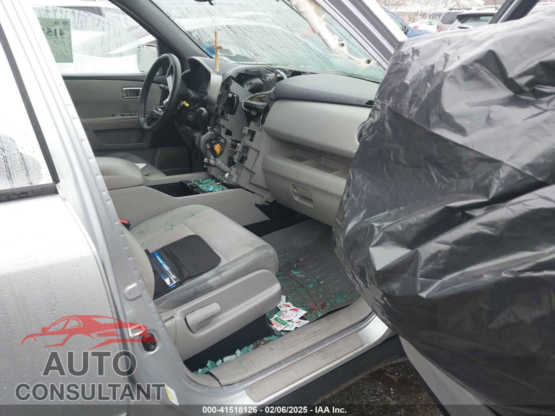 HONDA PILOT 2015 - 5FNYF4H30FB054237