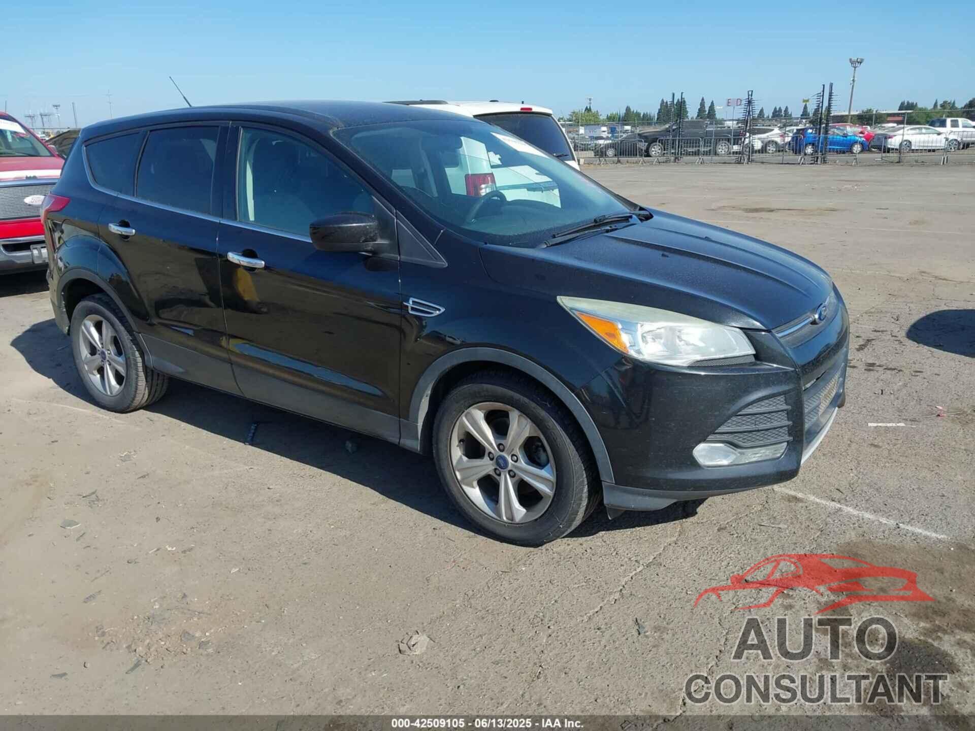 FORD ESCAPE 2015 - 1FMCU0G7XFUC26368