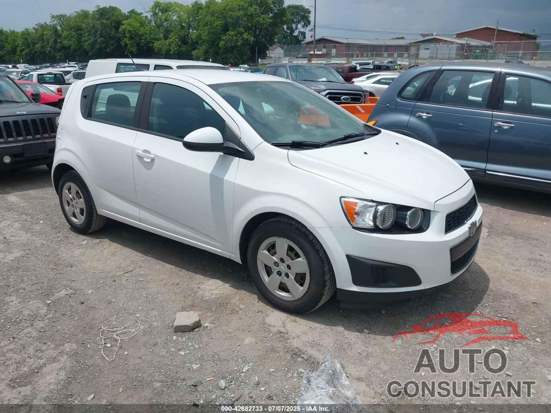 CHEVROLET SONIC 2015 - 1G1JA6SG7F4184488