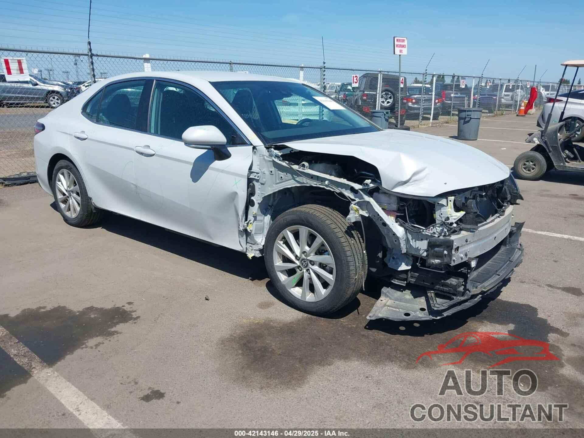 TOYOTA CAMRY 2024 - 4T1C11AK3RU214854