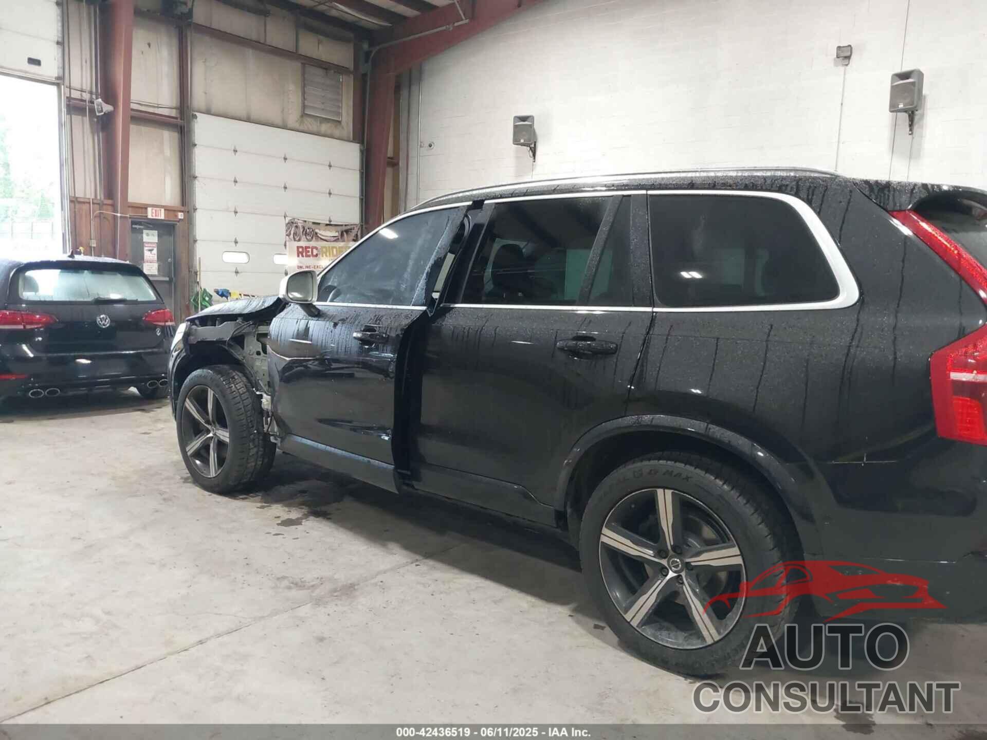 VOLVO XC90 2017 - YV4102KM6H1156529