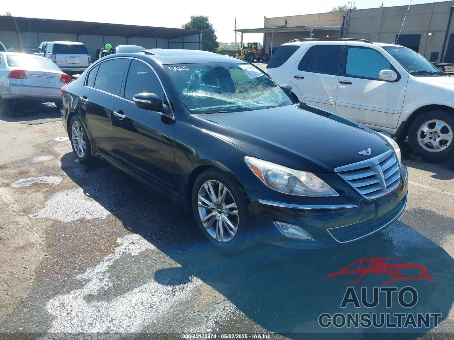 HYUNDAI GENESIS 2013 - KMHGC4DD2DU228313
