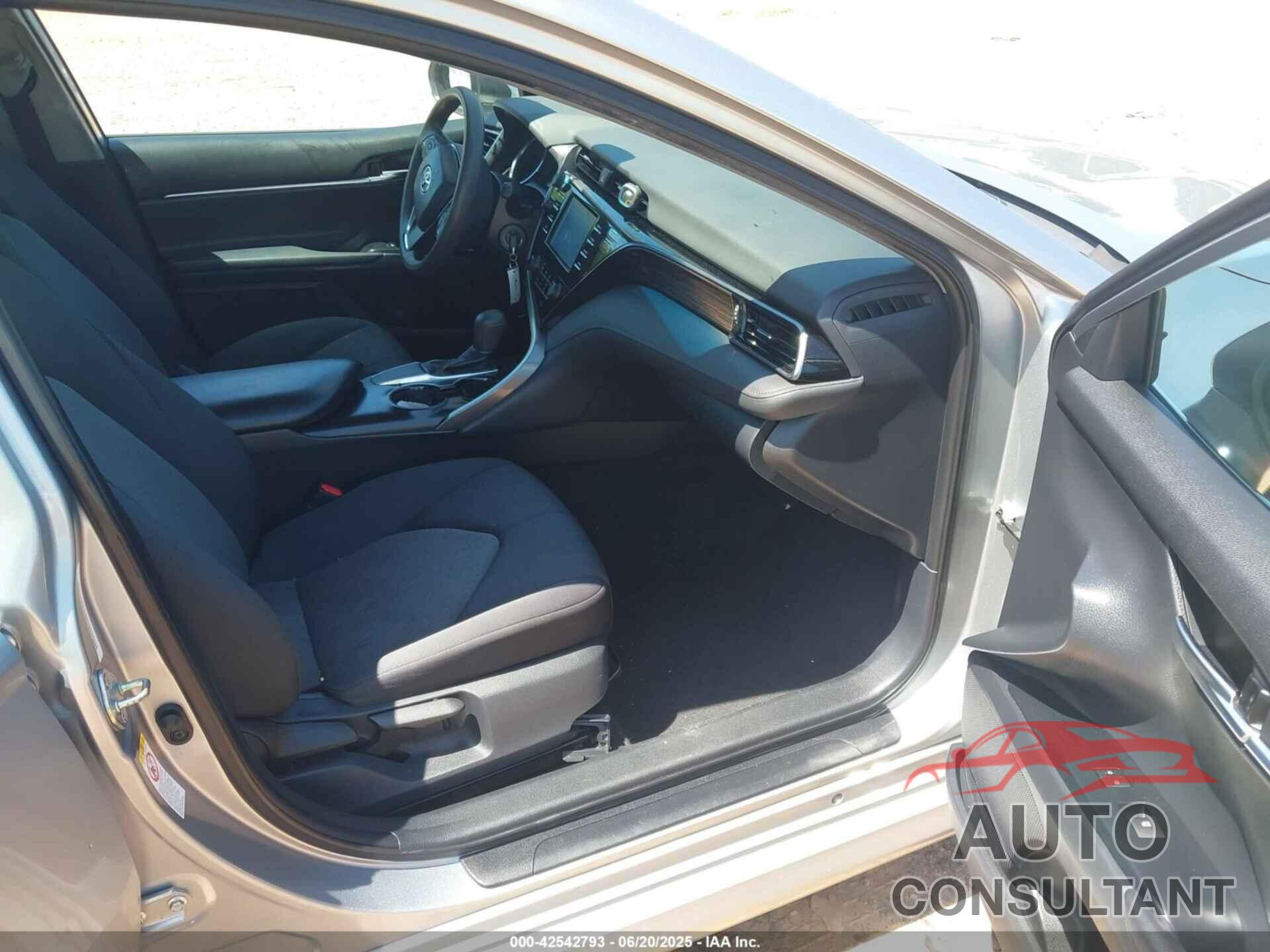 TOYOTA CAMRY 2019 - 4T1B11HK9KU756290