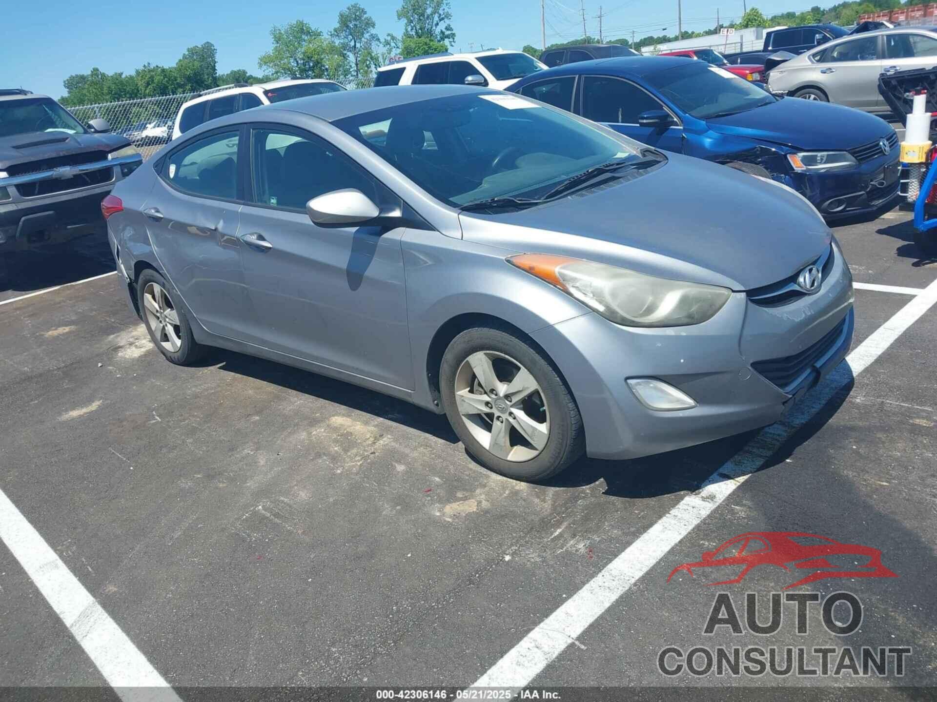 HYUNDAI ELANTRA 2012 - KMHDH4AE8CU404989